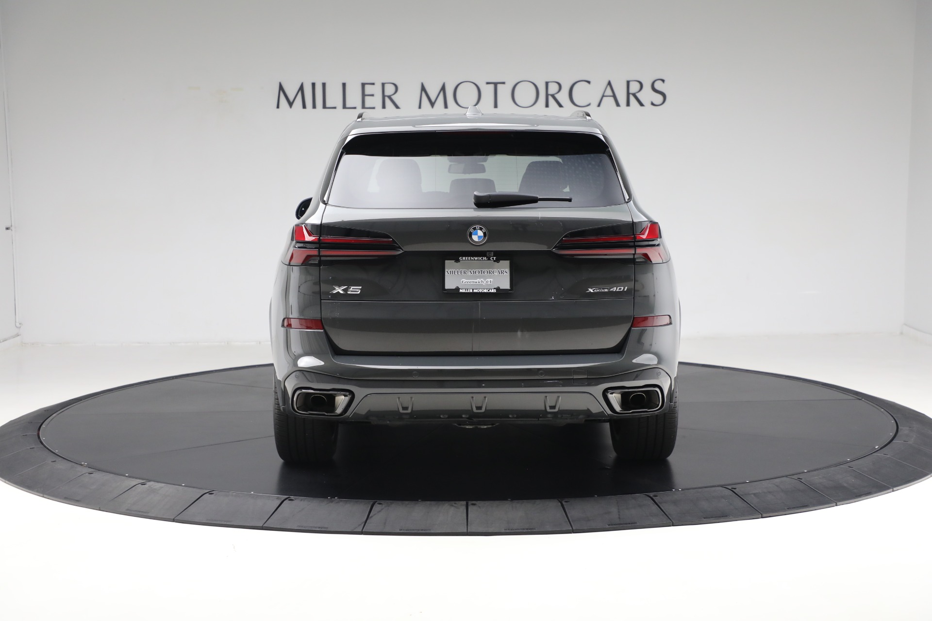 Used-2024-BMW-X5-xDrive40i