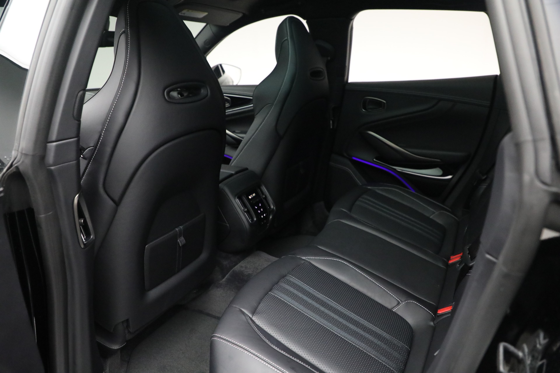 New-2025-Aston-Martin-DBX-707