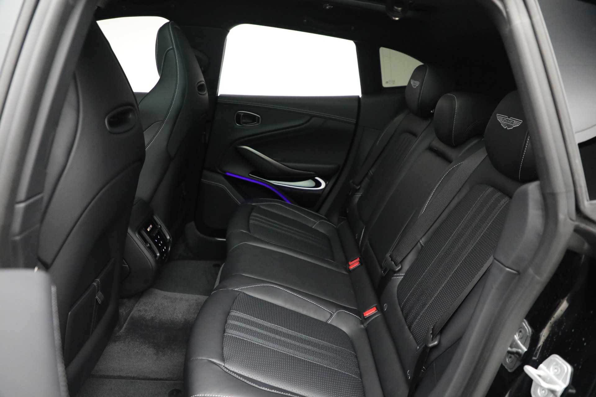 New-2025-Aston-Martin-DBX-707