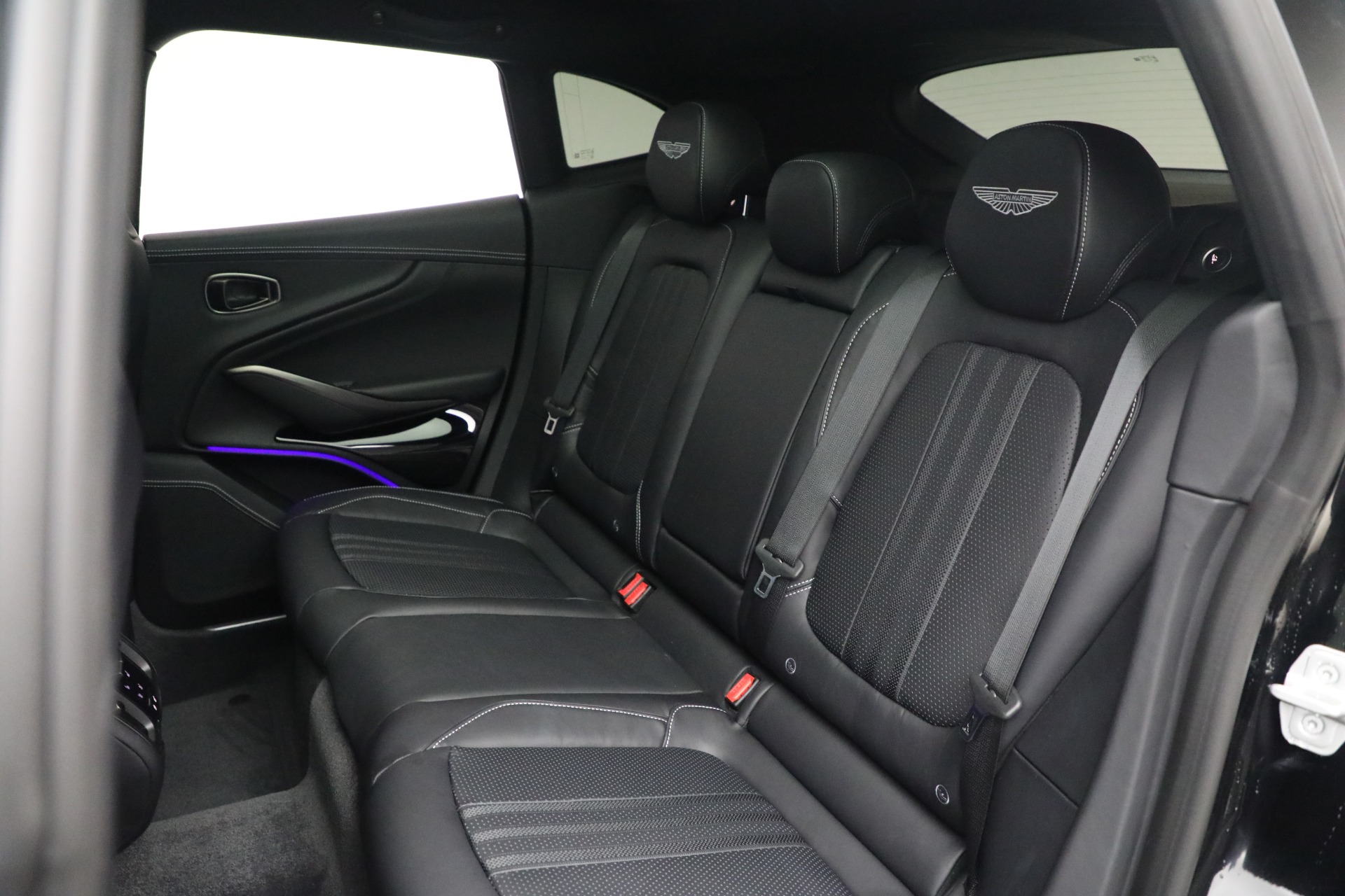 New-2025-Aston-Martin-DBX-707