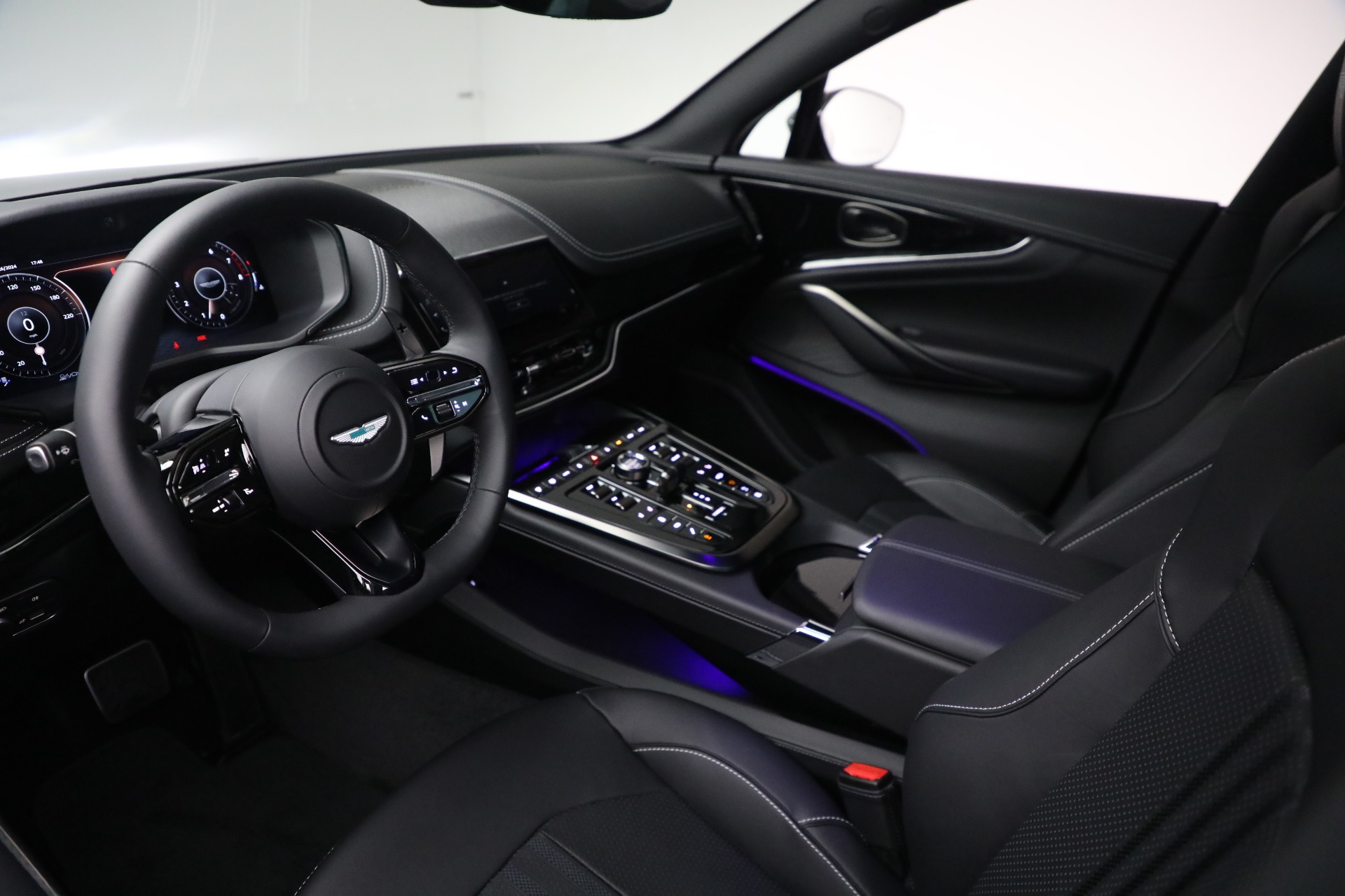 New-2025-Aston-Martin-DBX-707