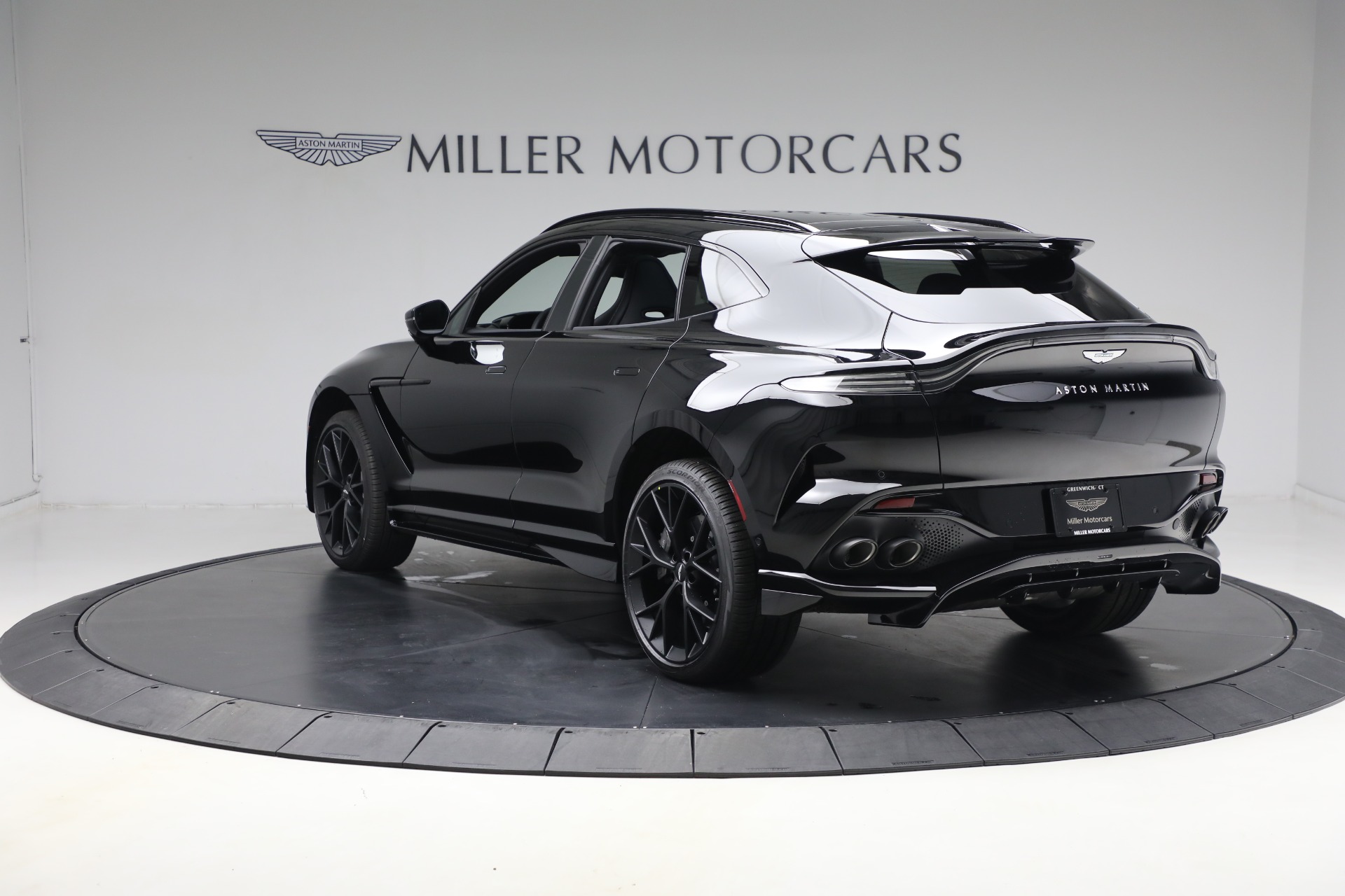 New-2025-Aston-Martin-DBX-707