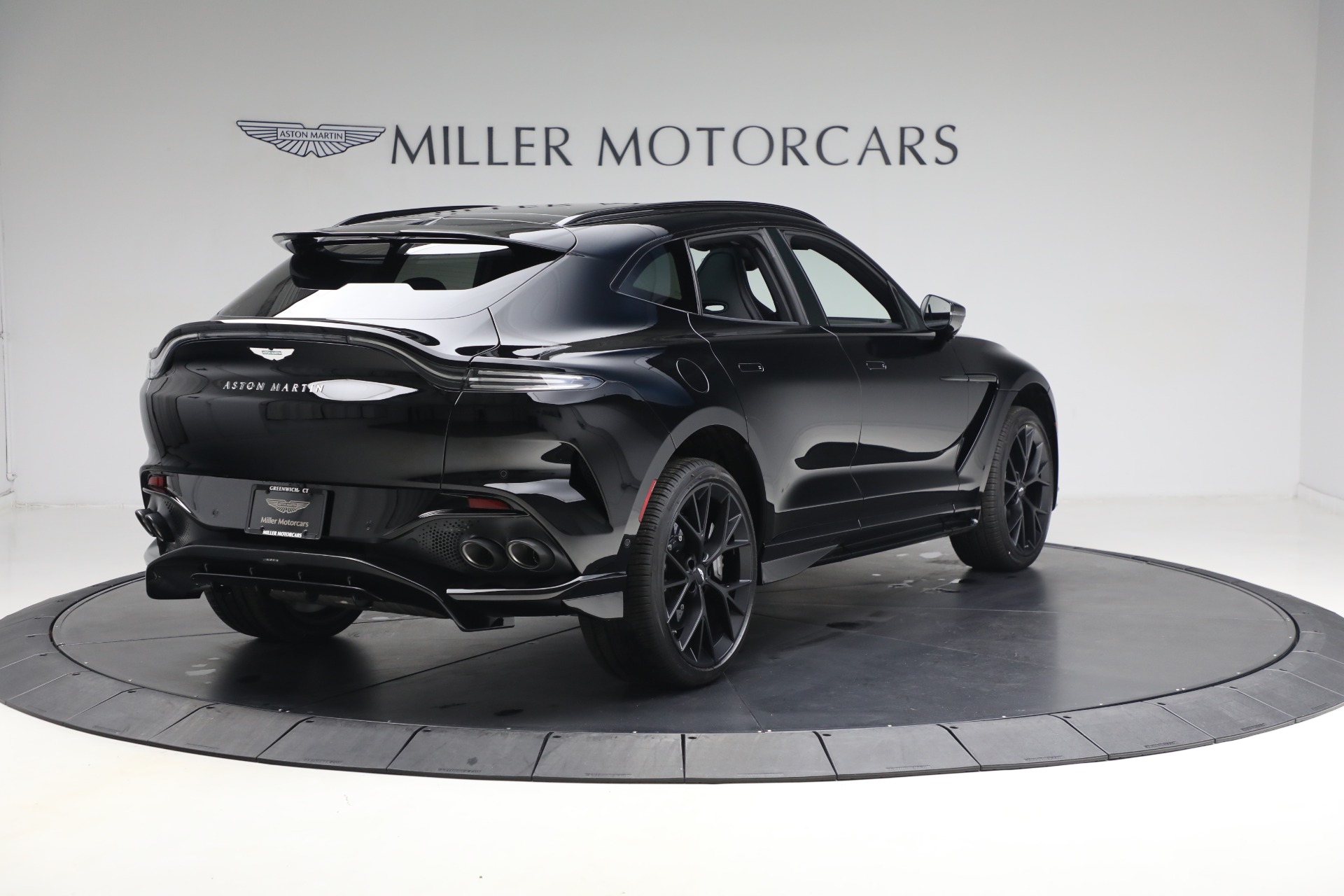 New-2025-Aston-Martin-DBX-707