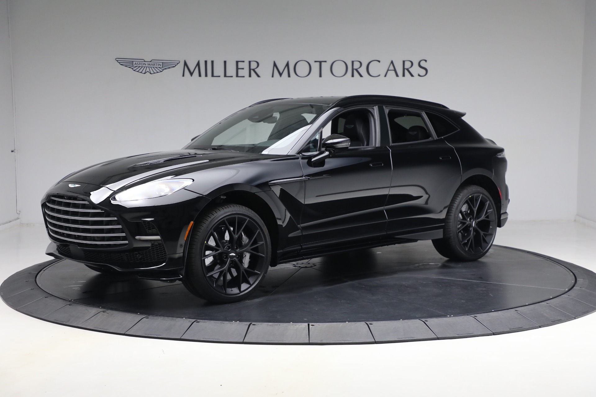 New-2025-Aston-Martin-DBX-707