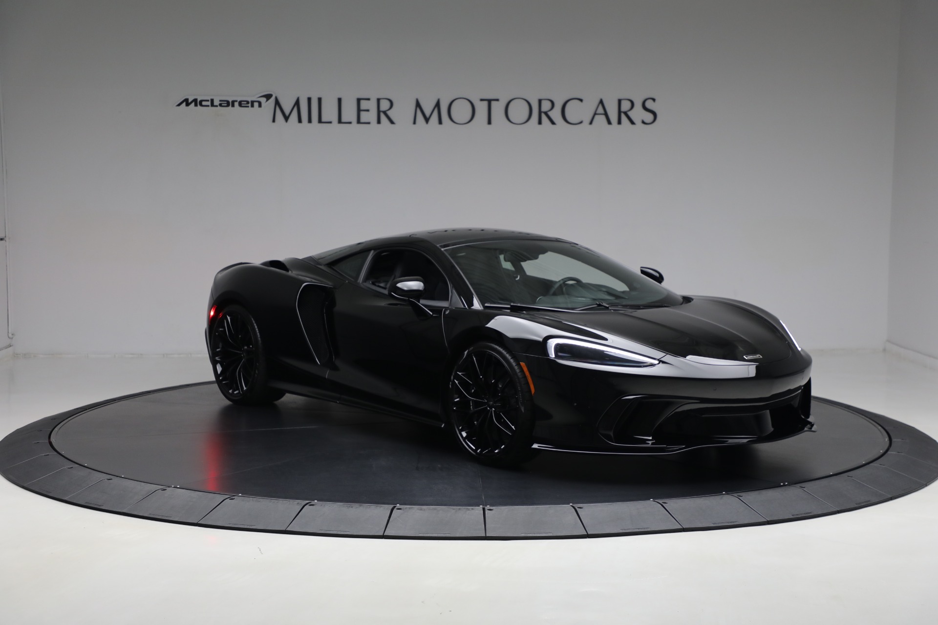 Used-2025-McLaren-GTS-TechLux