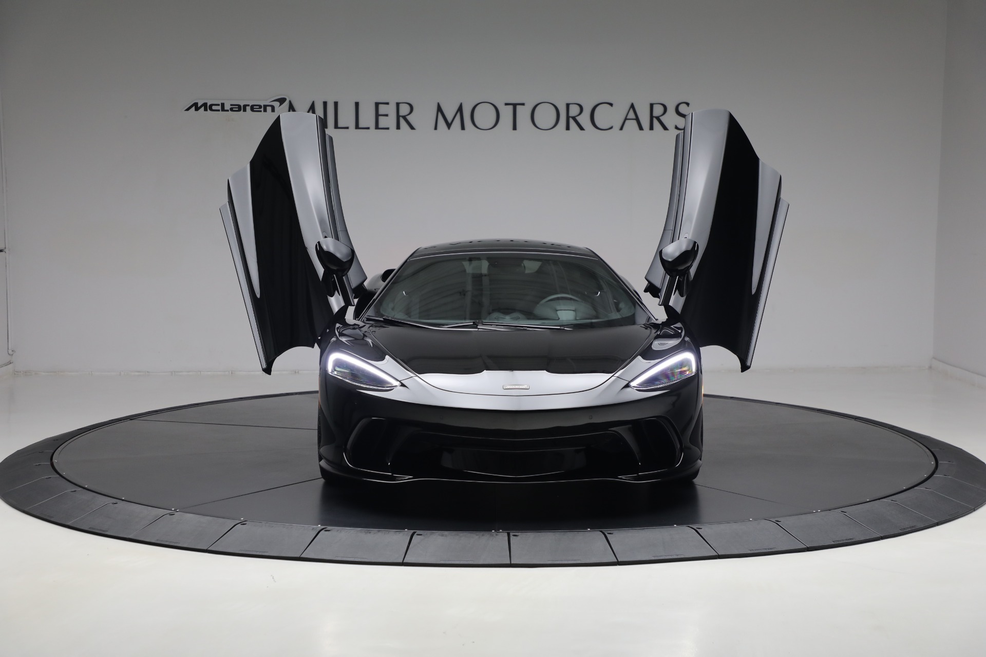 Used-2025-McLaren-GTS-TechLux