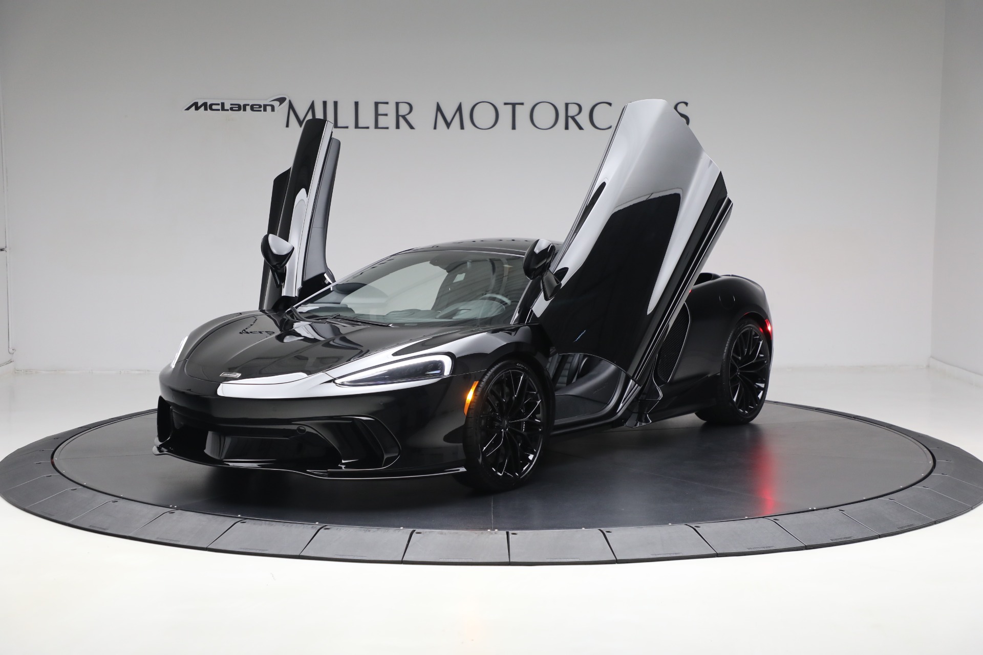 Used-2025-McLaren-GTS-TechLux