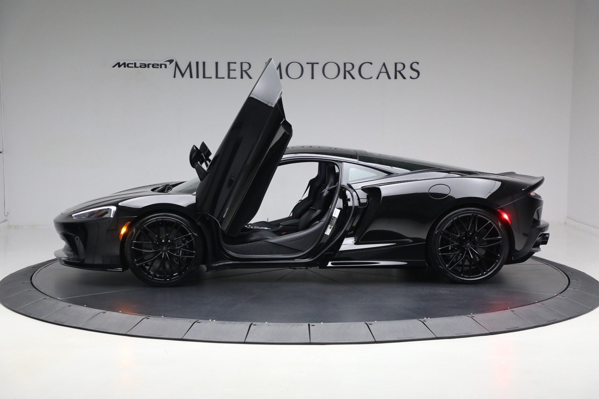 Used-2025-McLaren-GTS-TechLux