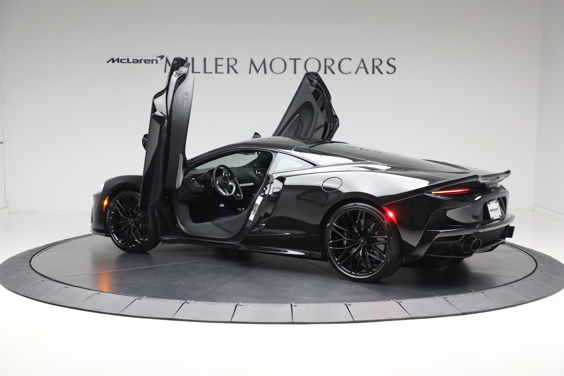 Used-2025-McLaren-GTS-TechLux