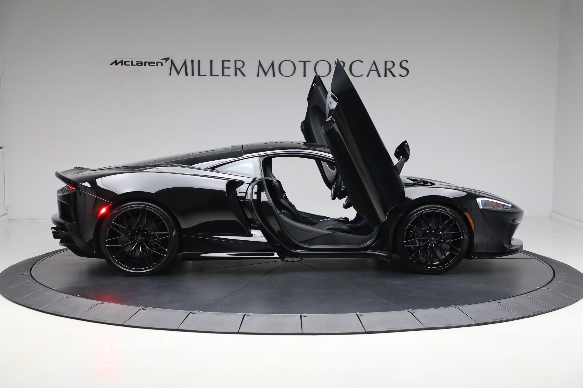 Used-2025-McLaren-GTS-TechLux