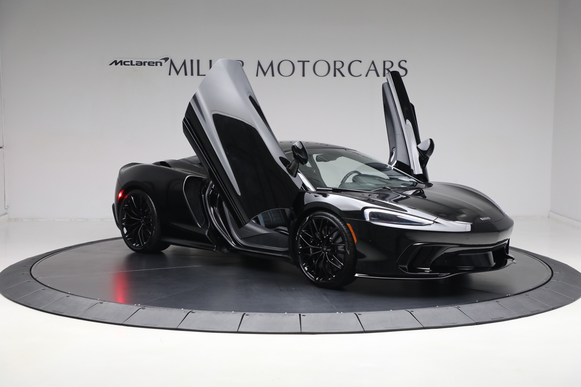 Used-2025-McLaren-GTS-TechLux
