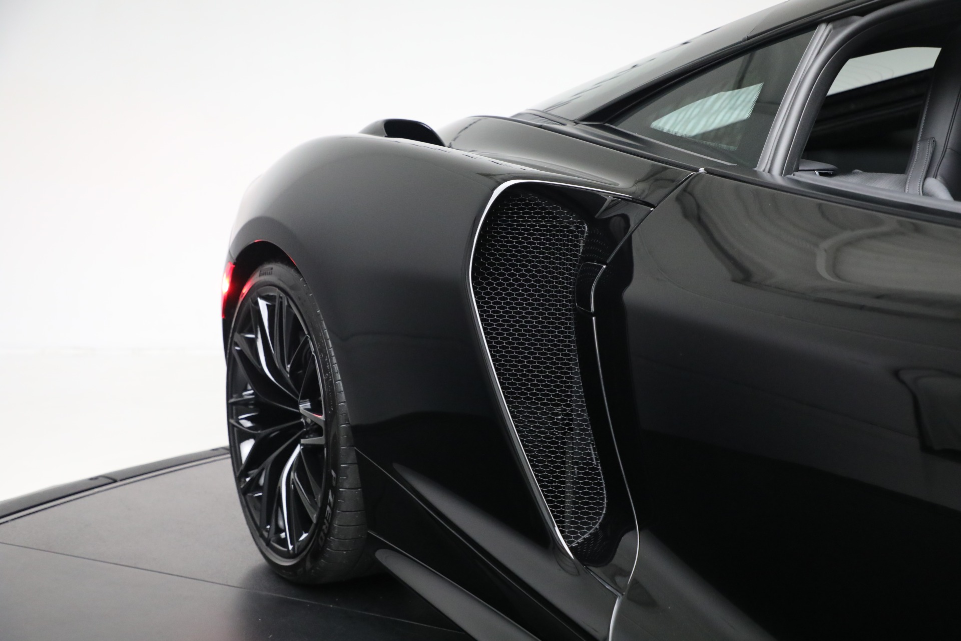 Used-2025-McLaren-GTS-TechLux