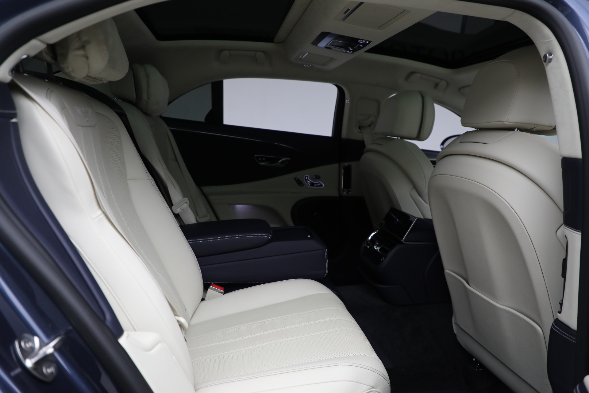 Used-2020-Bentley-Flying-Spur-W12