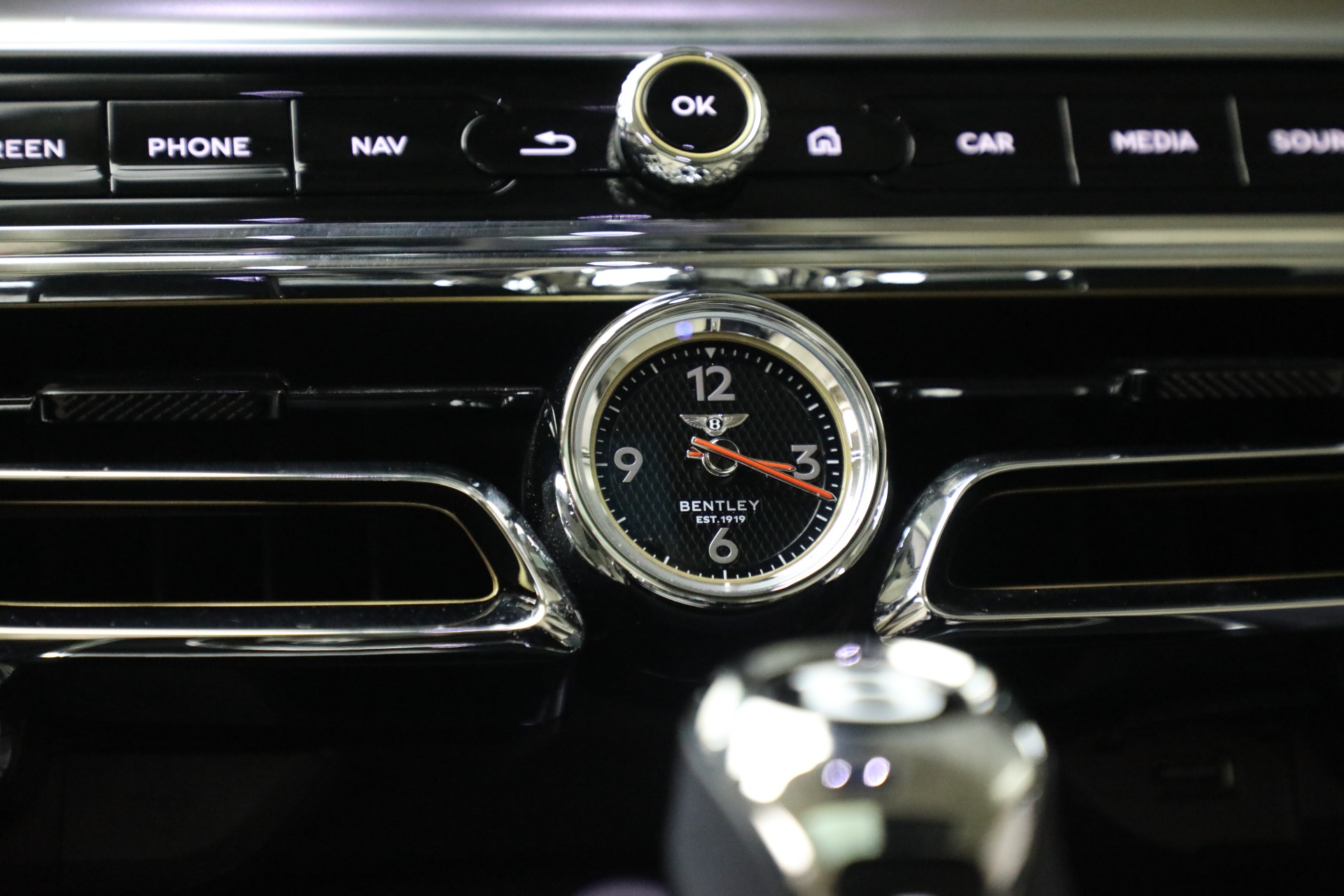 Used-2020-Bentley-Flying-Spur-W12