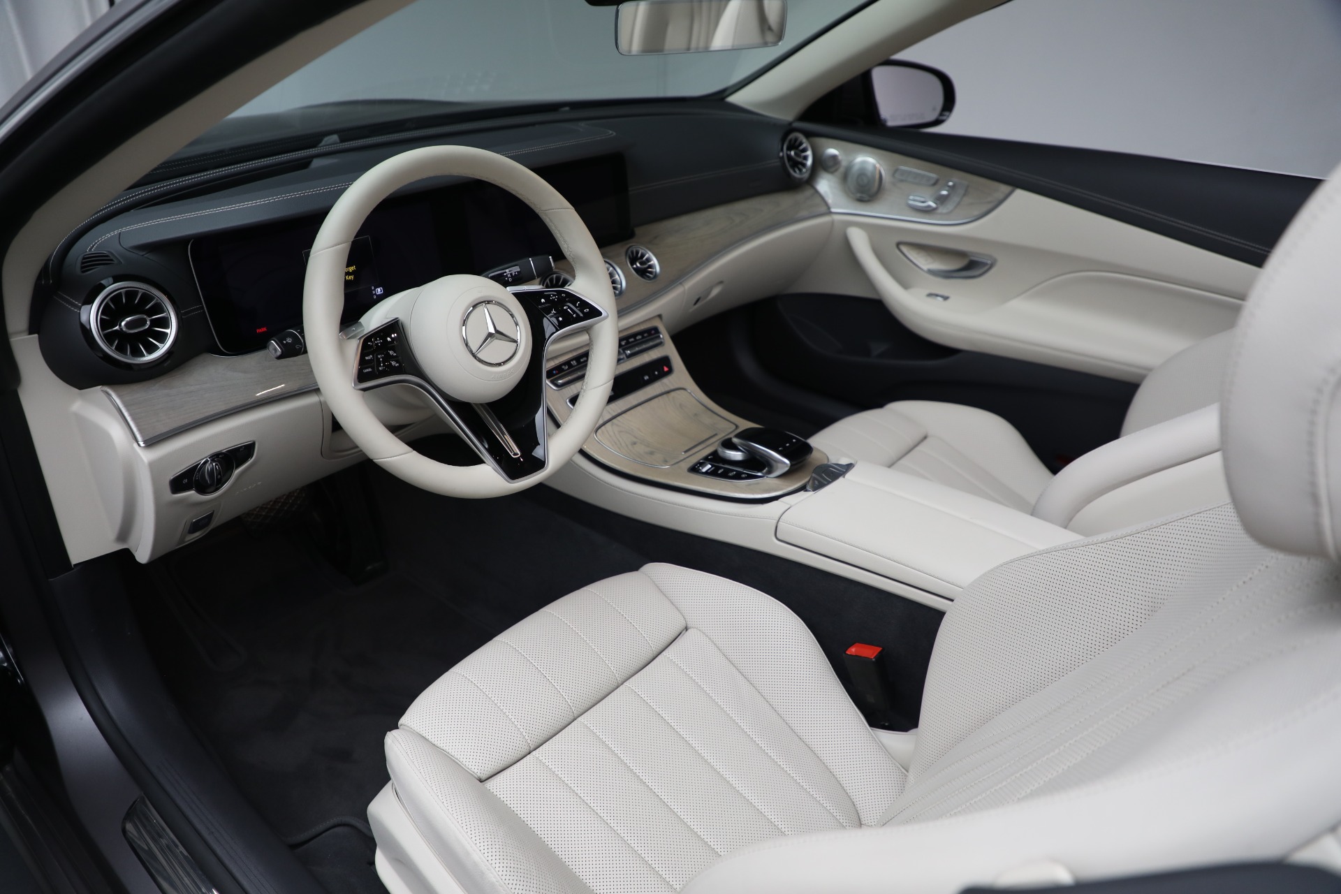 Used-2023-Mercedes-Benz-E-Class-E-450-4MATIC