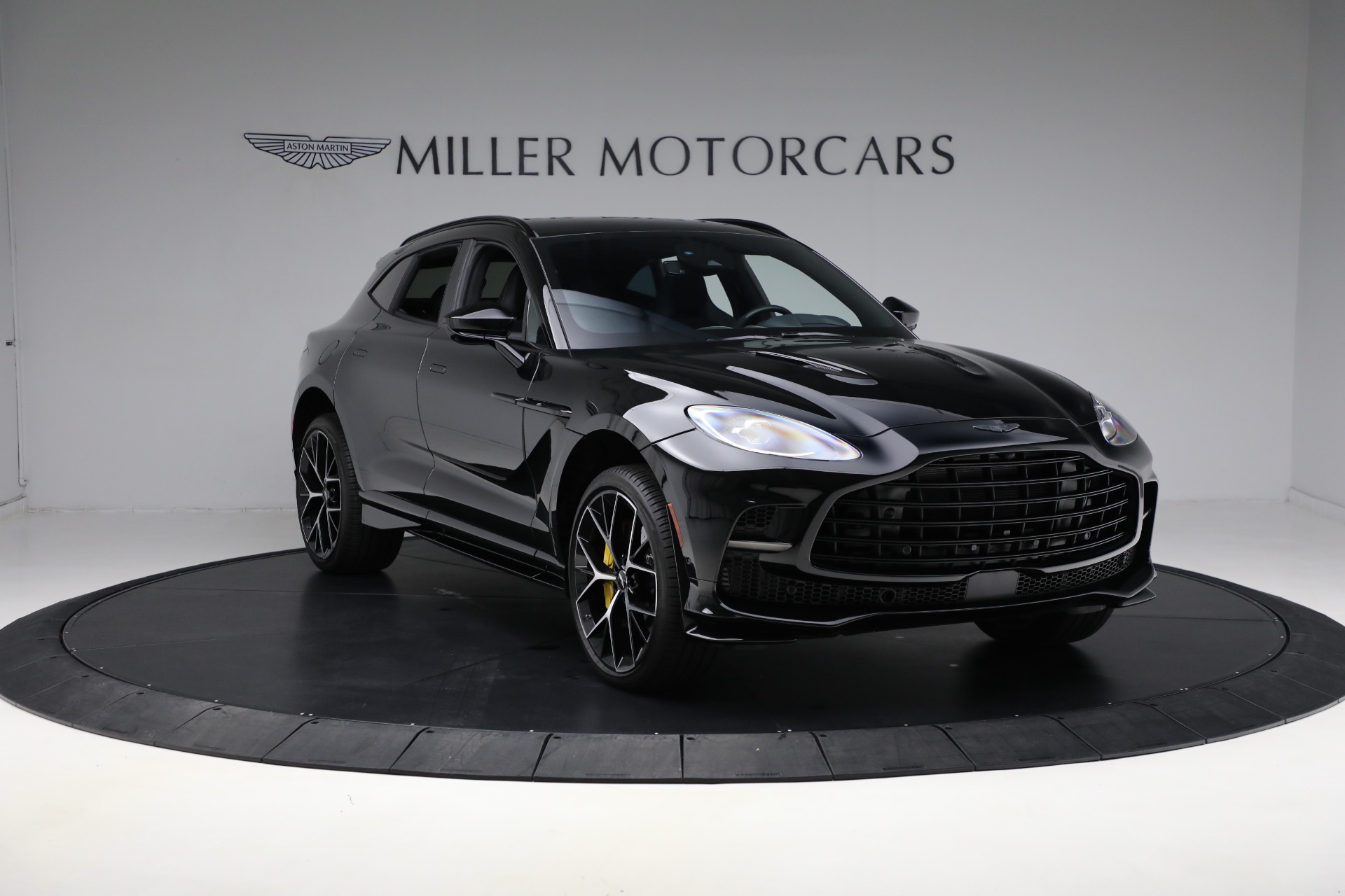Used-2024-Aston-Martin-DBX-707