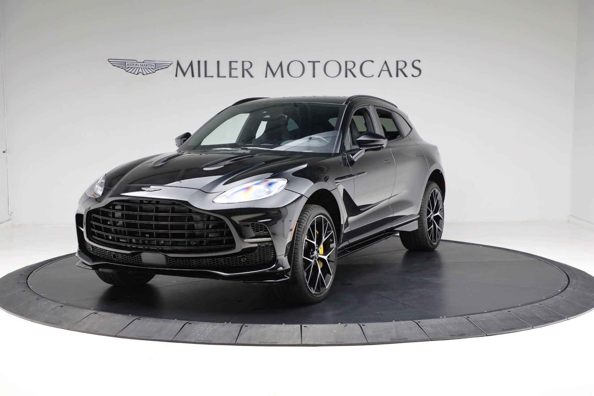 Used-2024-Aston-Martin-DBX-707