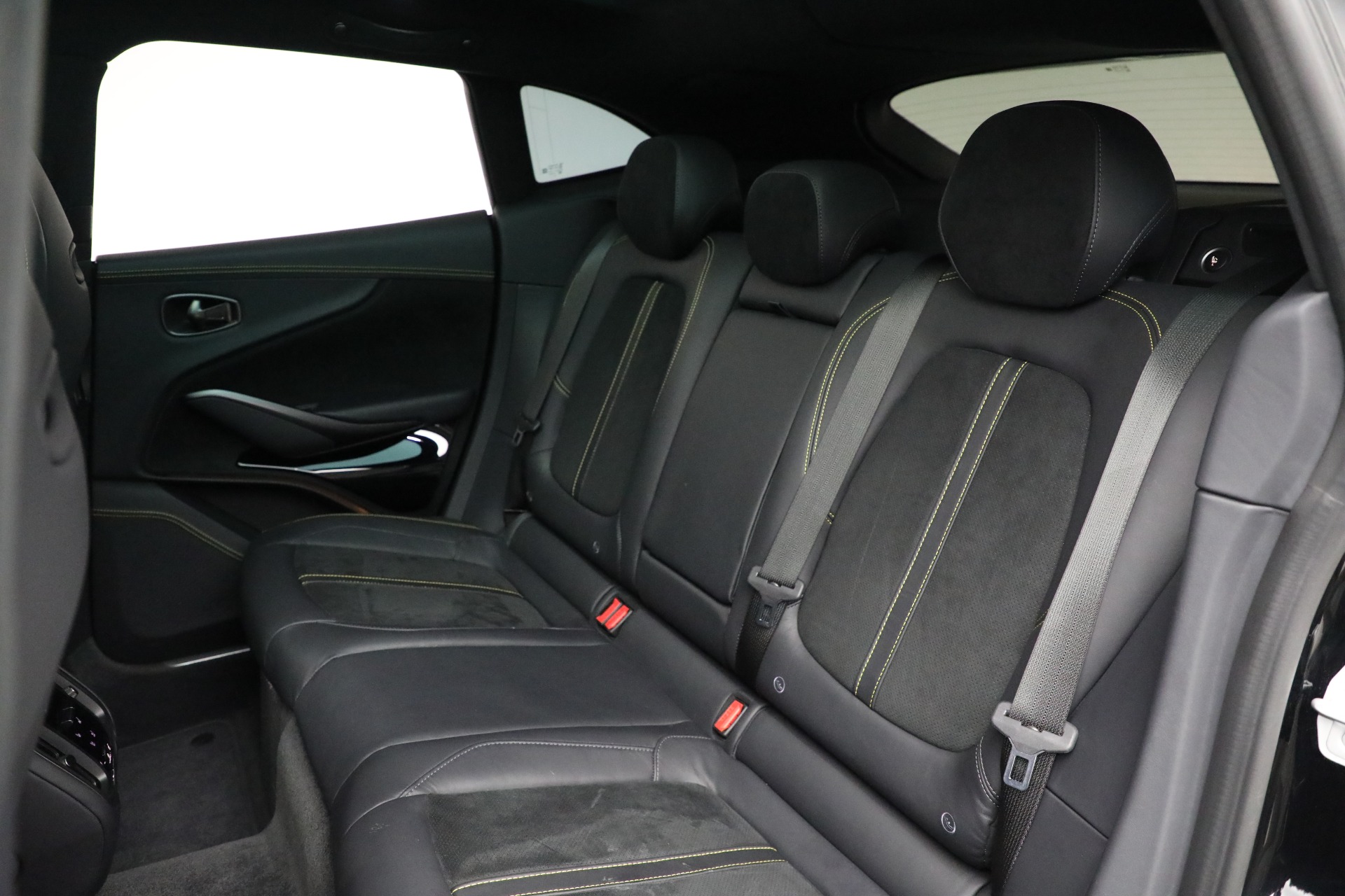 Used-2024-Aston-Martin-DBX-707