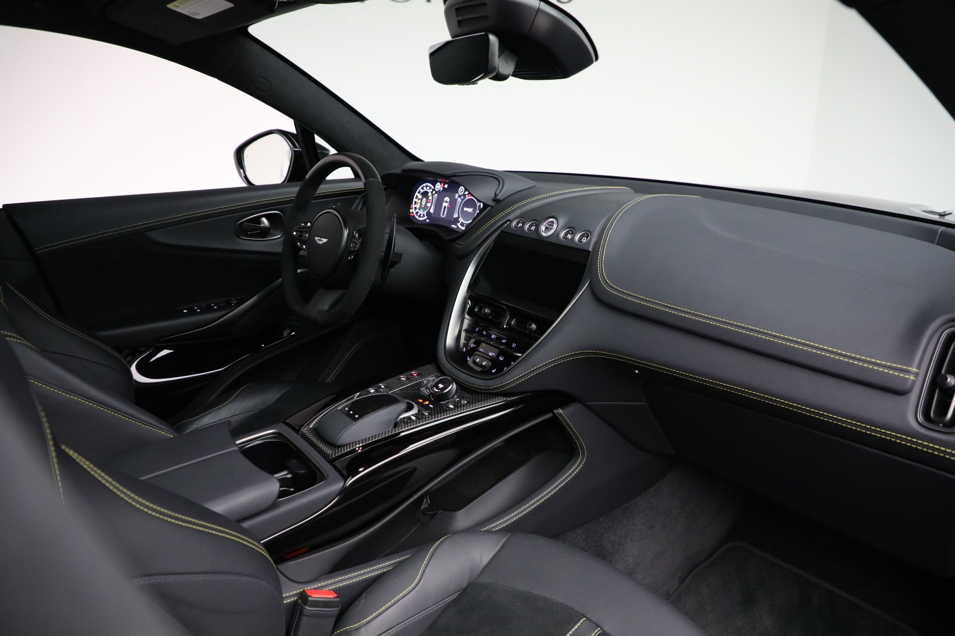 Used-2024-Aston-Martin-DBX-707