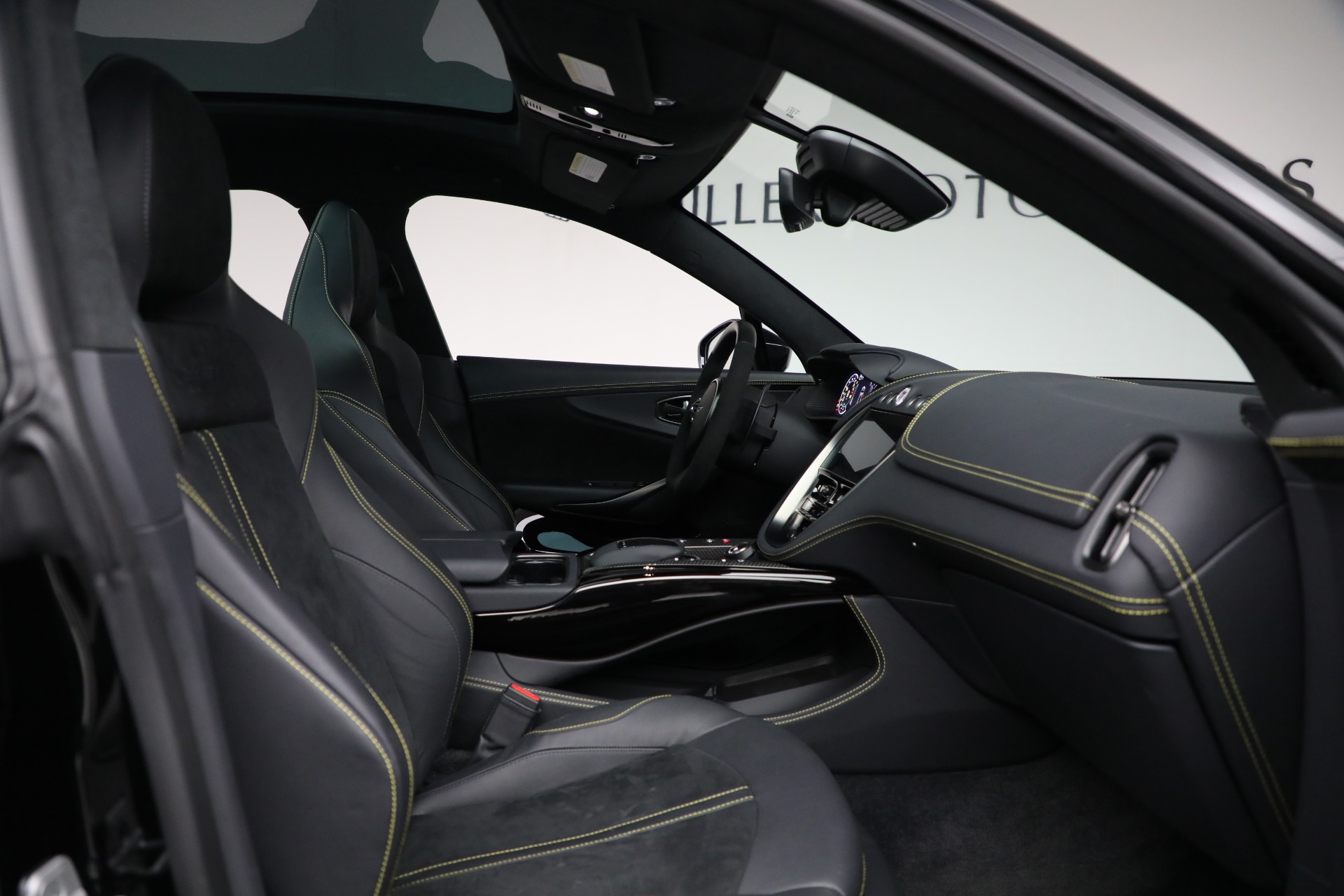 Used-2024-Aston-Martin-DBX-707