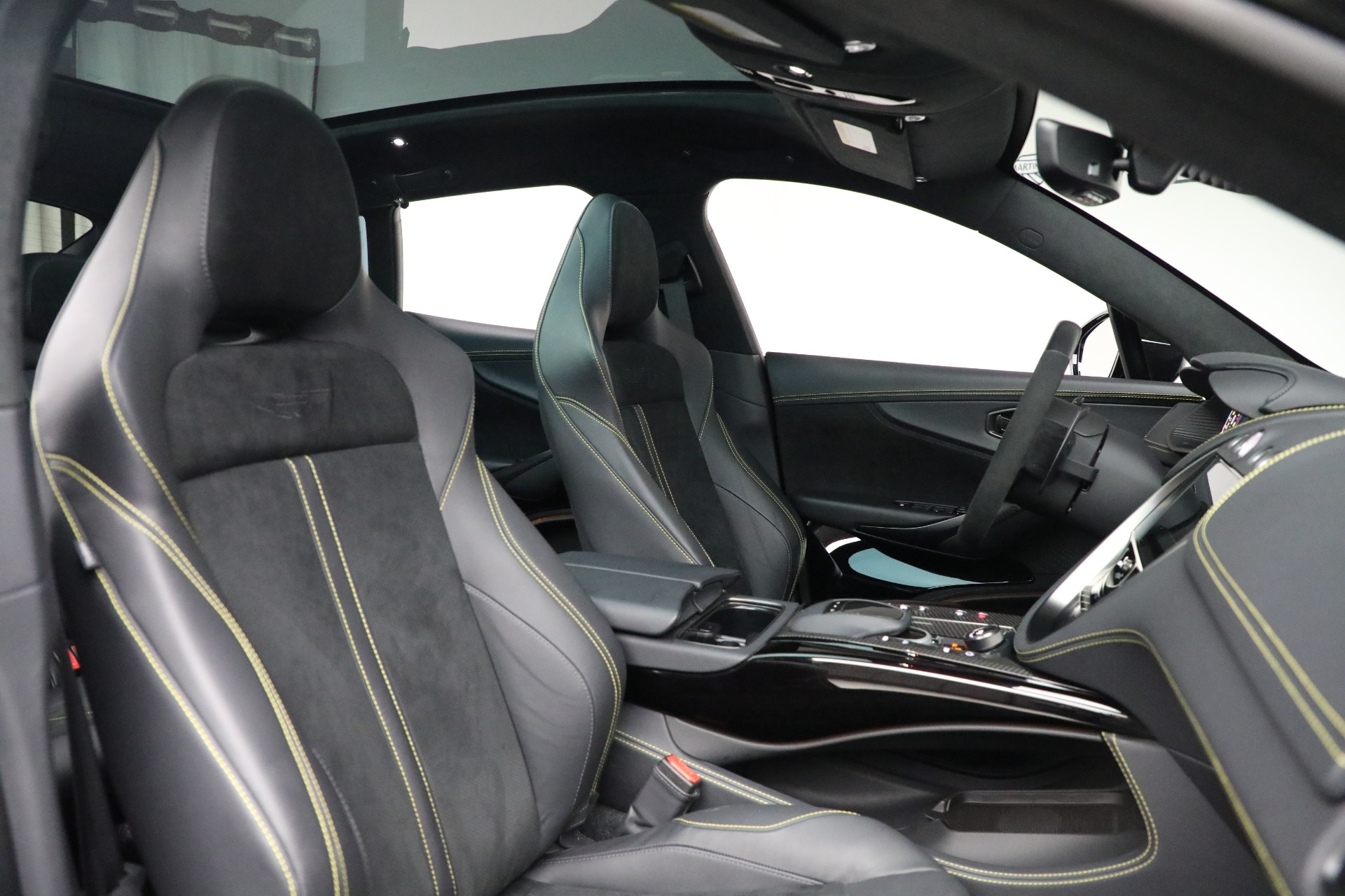 Used-2024-Aston-Martin-DBX-707