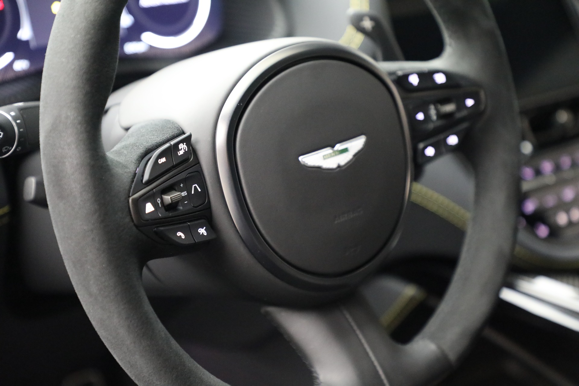 Used-2024-Aston-Martin-DBX-707