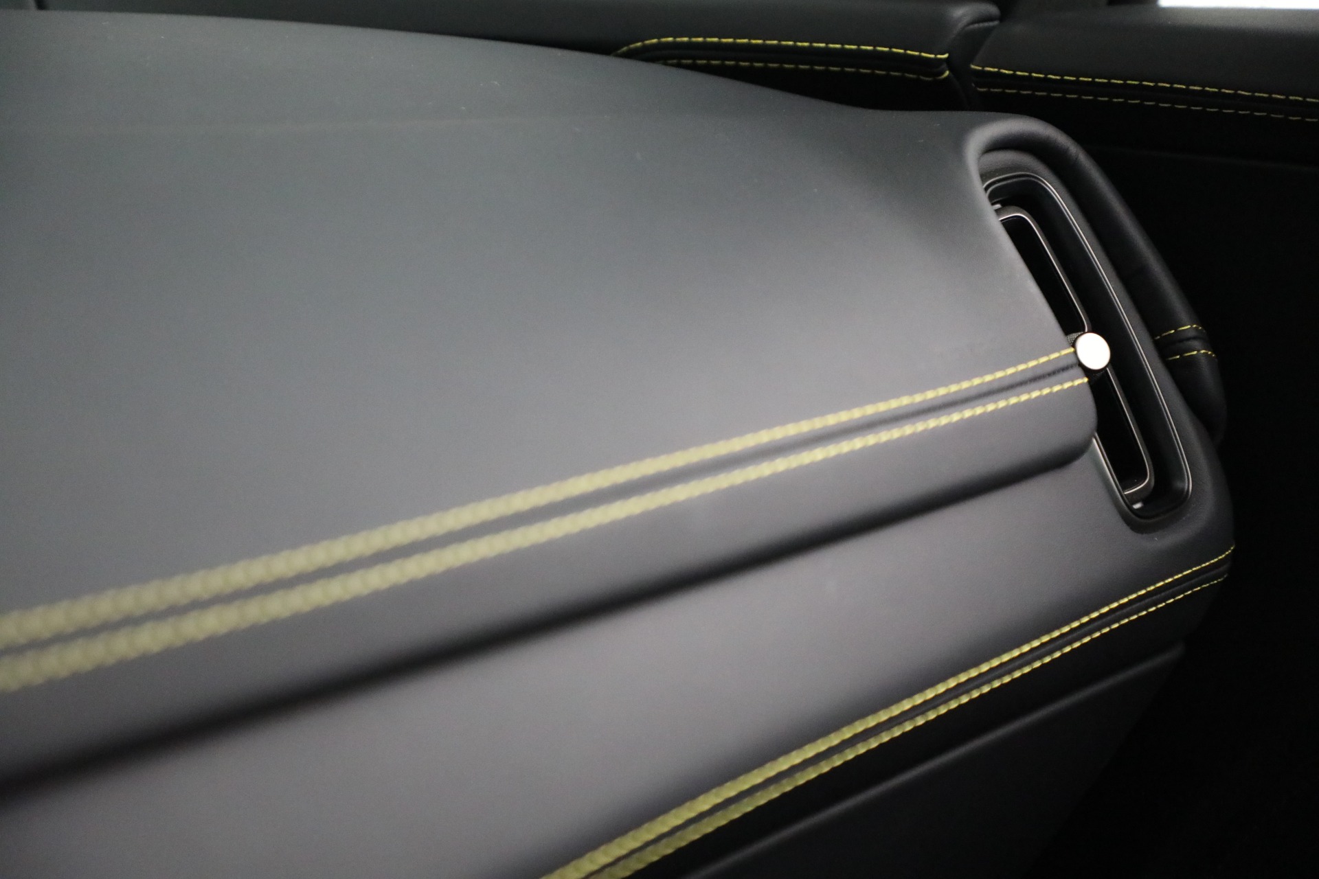 Used-2024-Aston-Martin-DBX-707