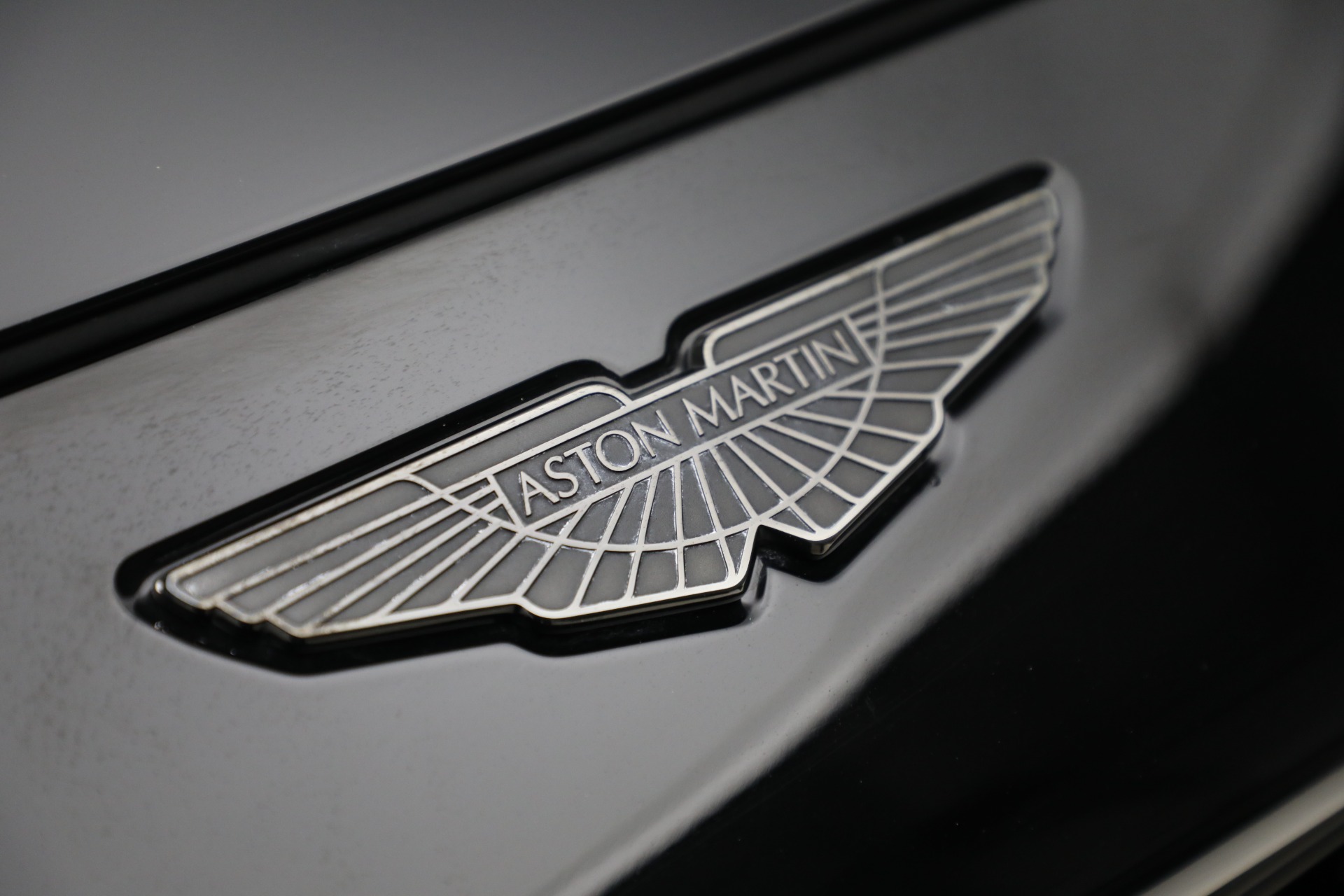 Used-2024-Aston-Martin-DBX-707
