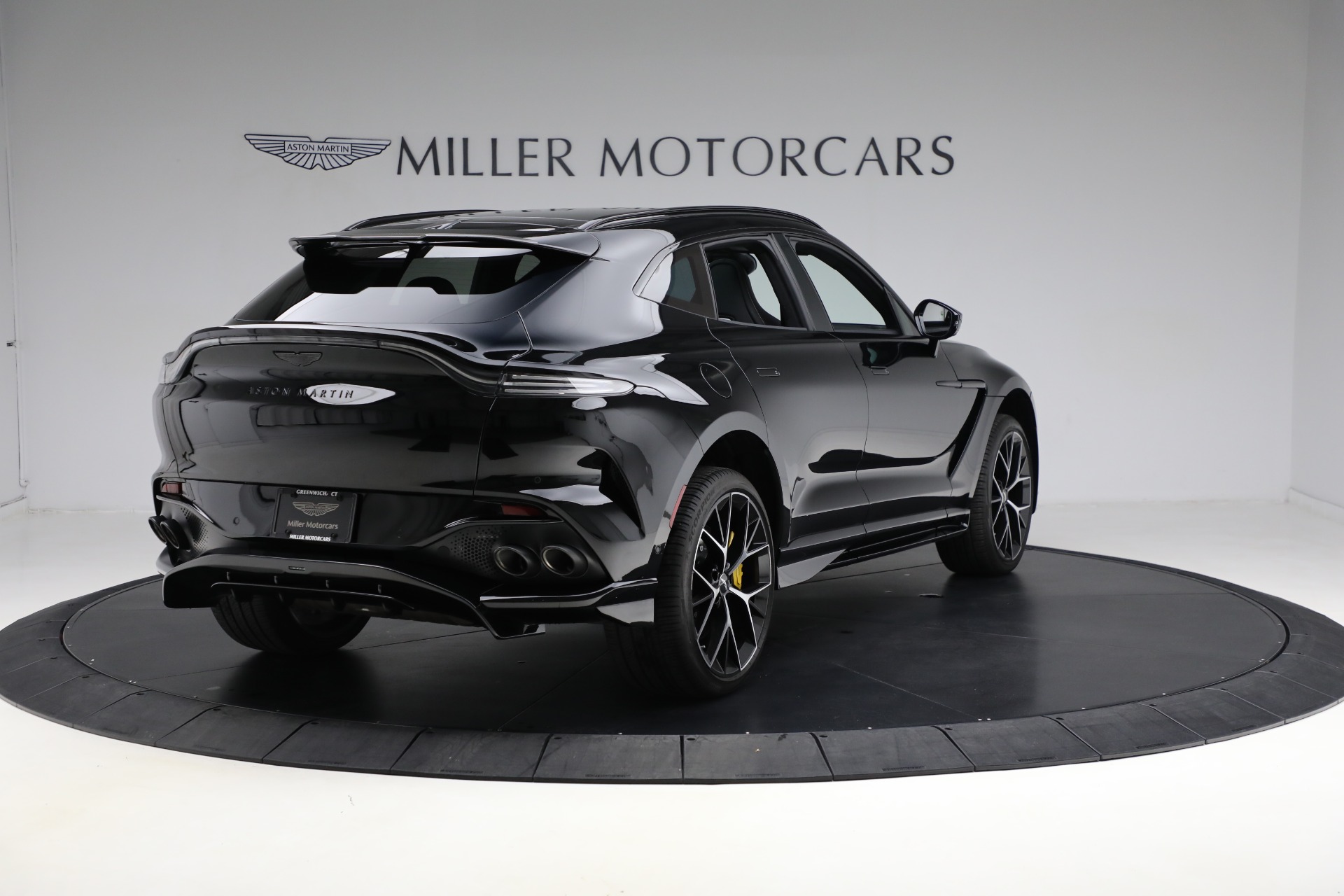 Used-2024-Aston-Martin-DBX-707