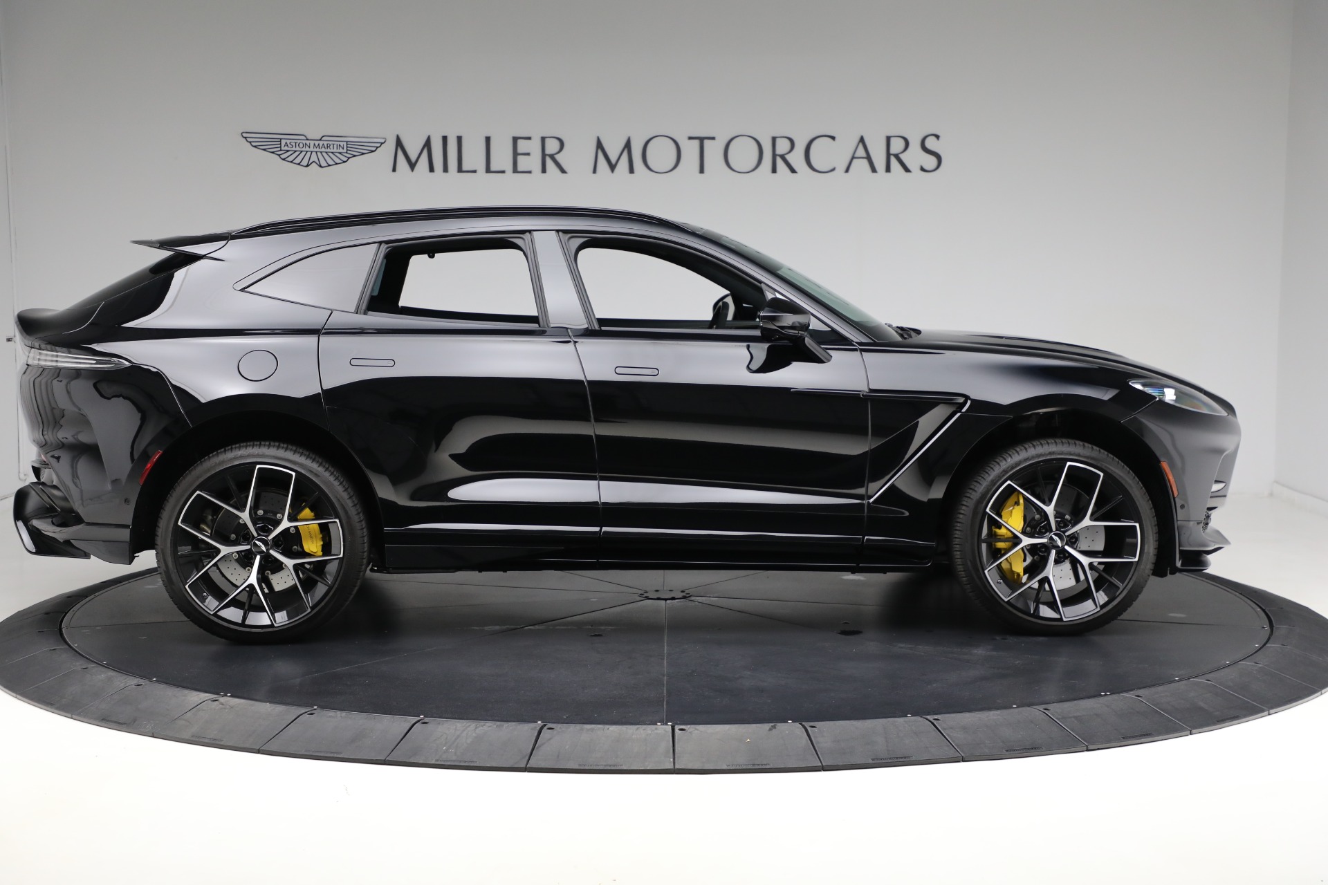 Used-2024-Aston-Martin-DBX-707