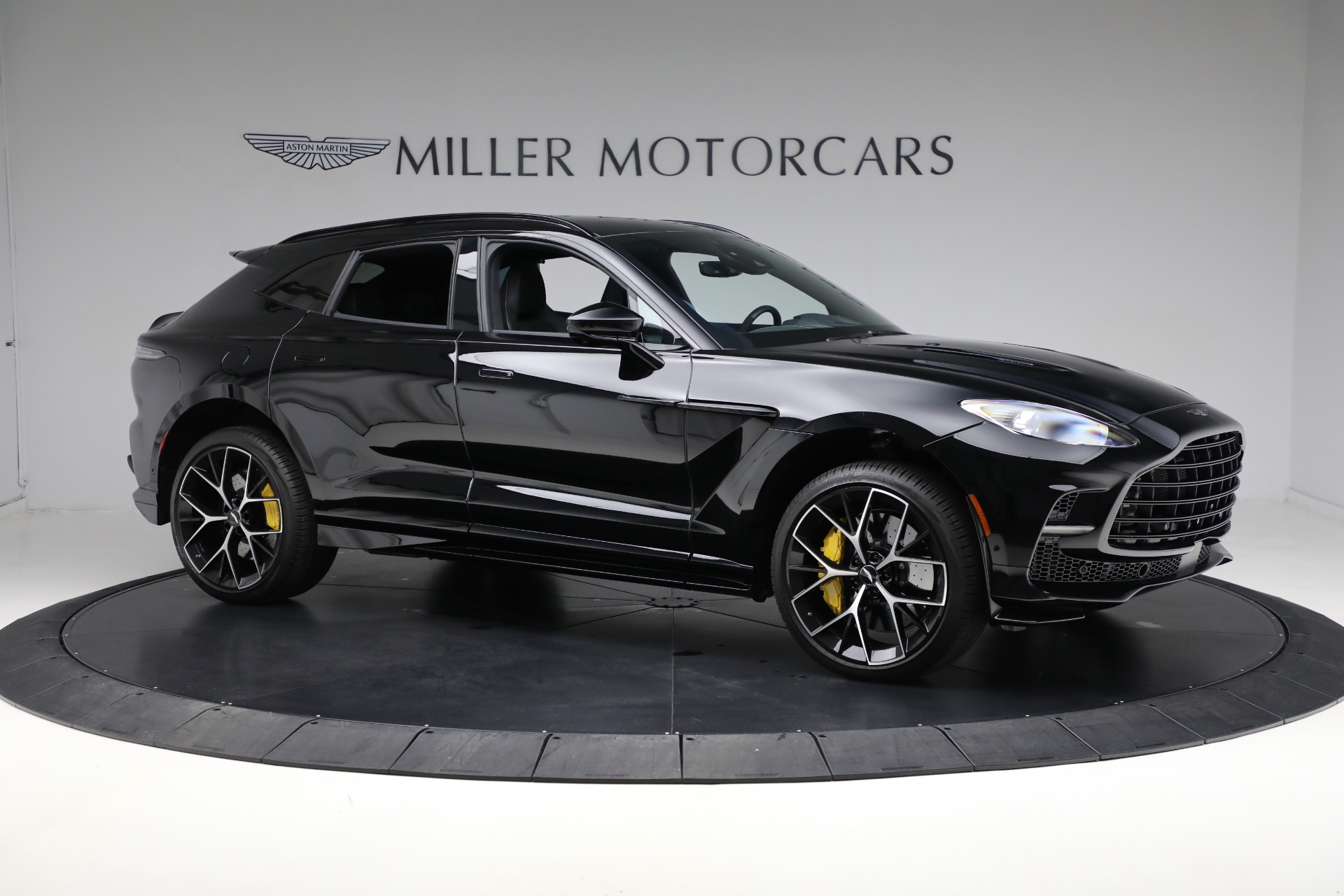 Used-2024-Aston-Martin-DBX-707