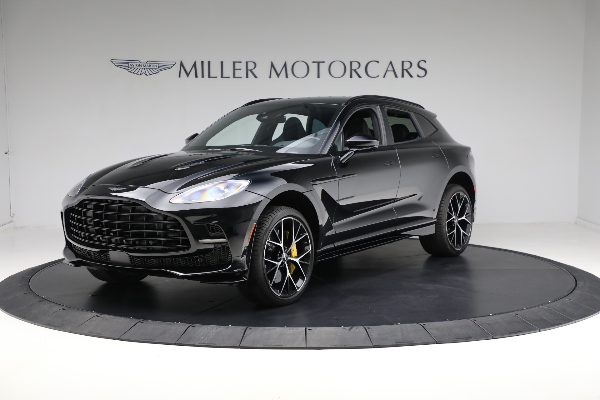 Used-2024-Aston-Martin-DBX-707