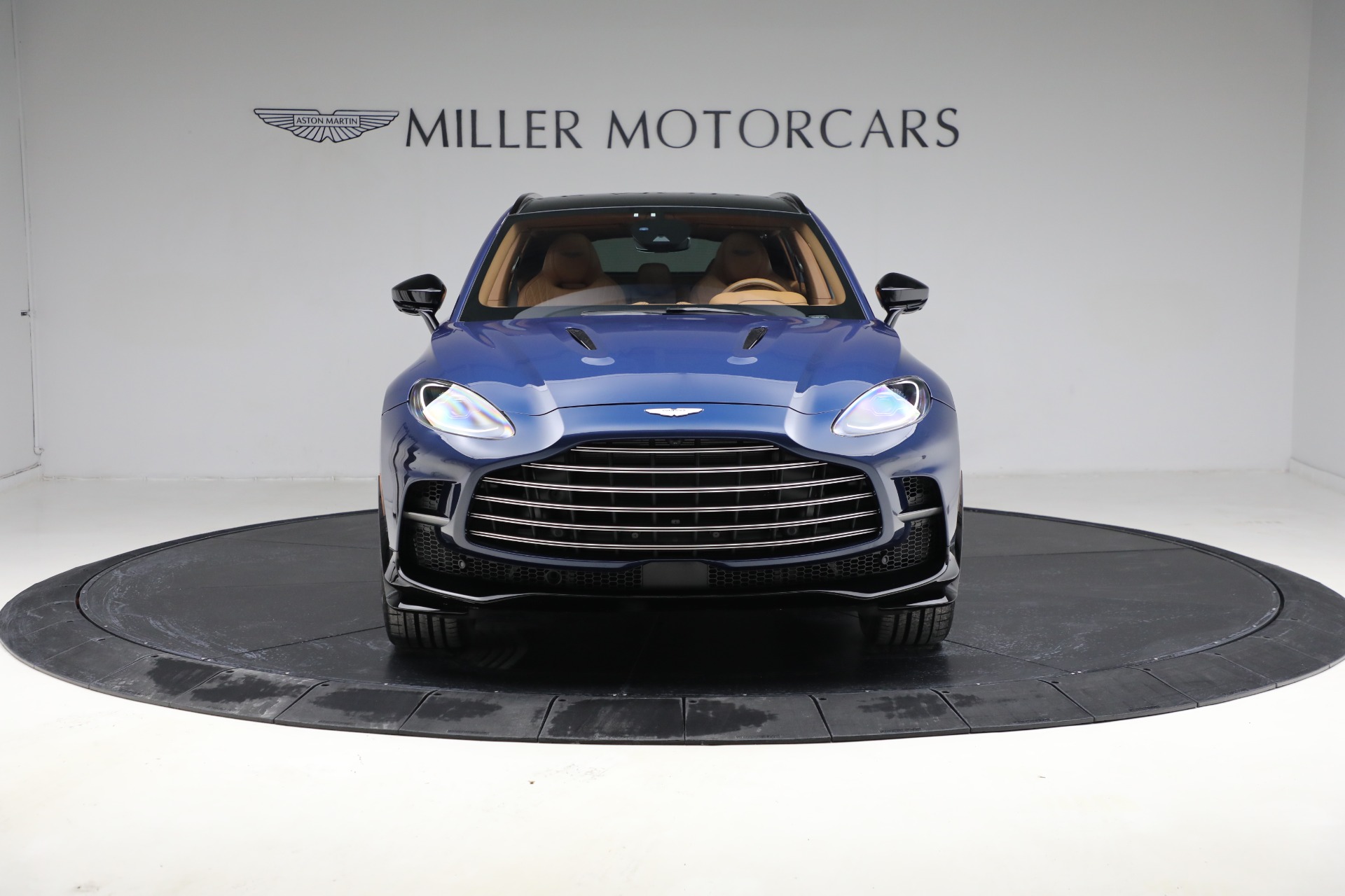 Used-2023-Aston-Martin-DBX-707