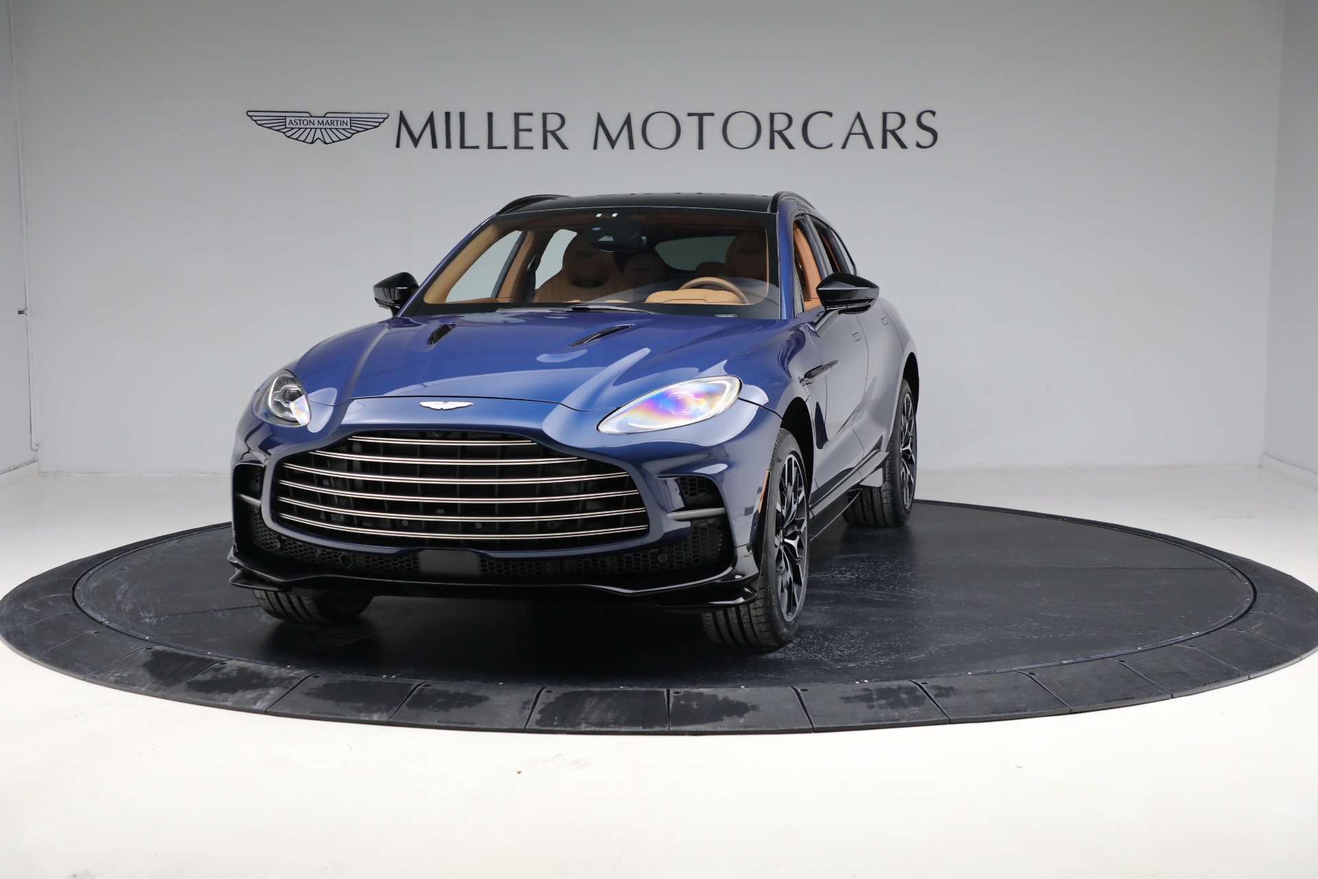 Used-2023-Aston-Martin-DBX-707