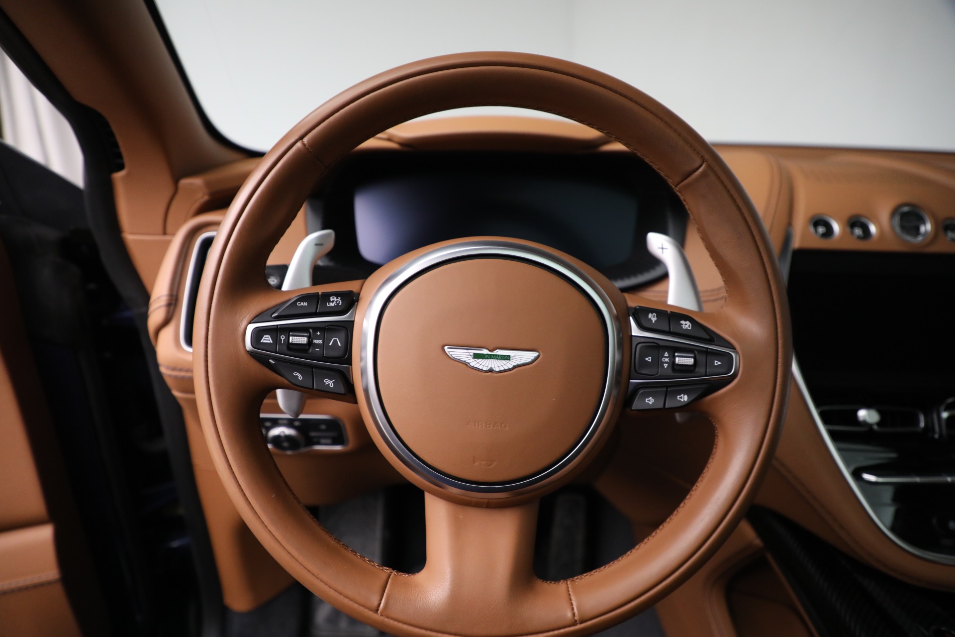 Used-2023-Aston-Martin-DBX-707