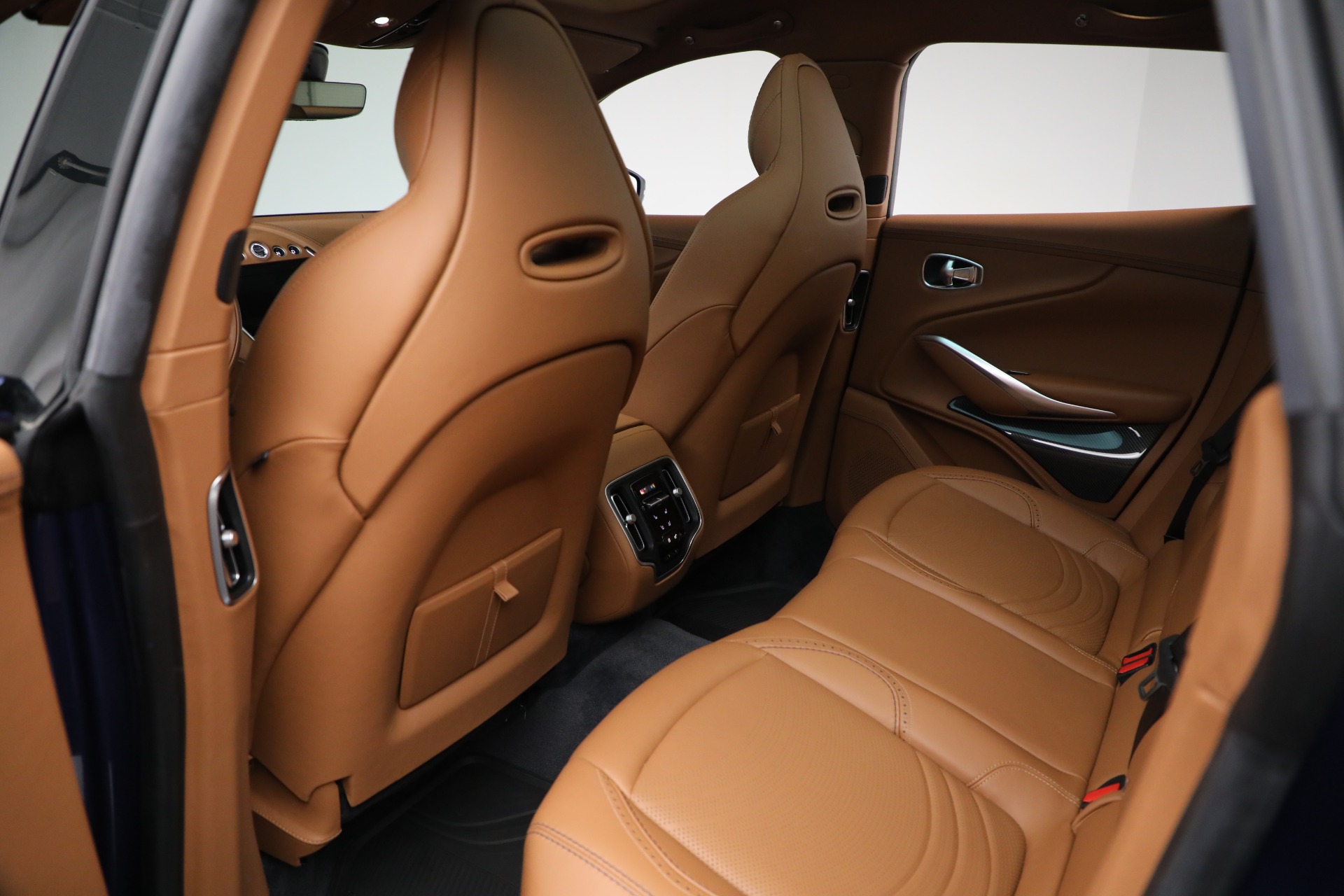 Used-2023-Aston-Martin-DBX-707