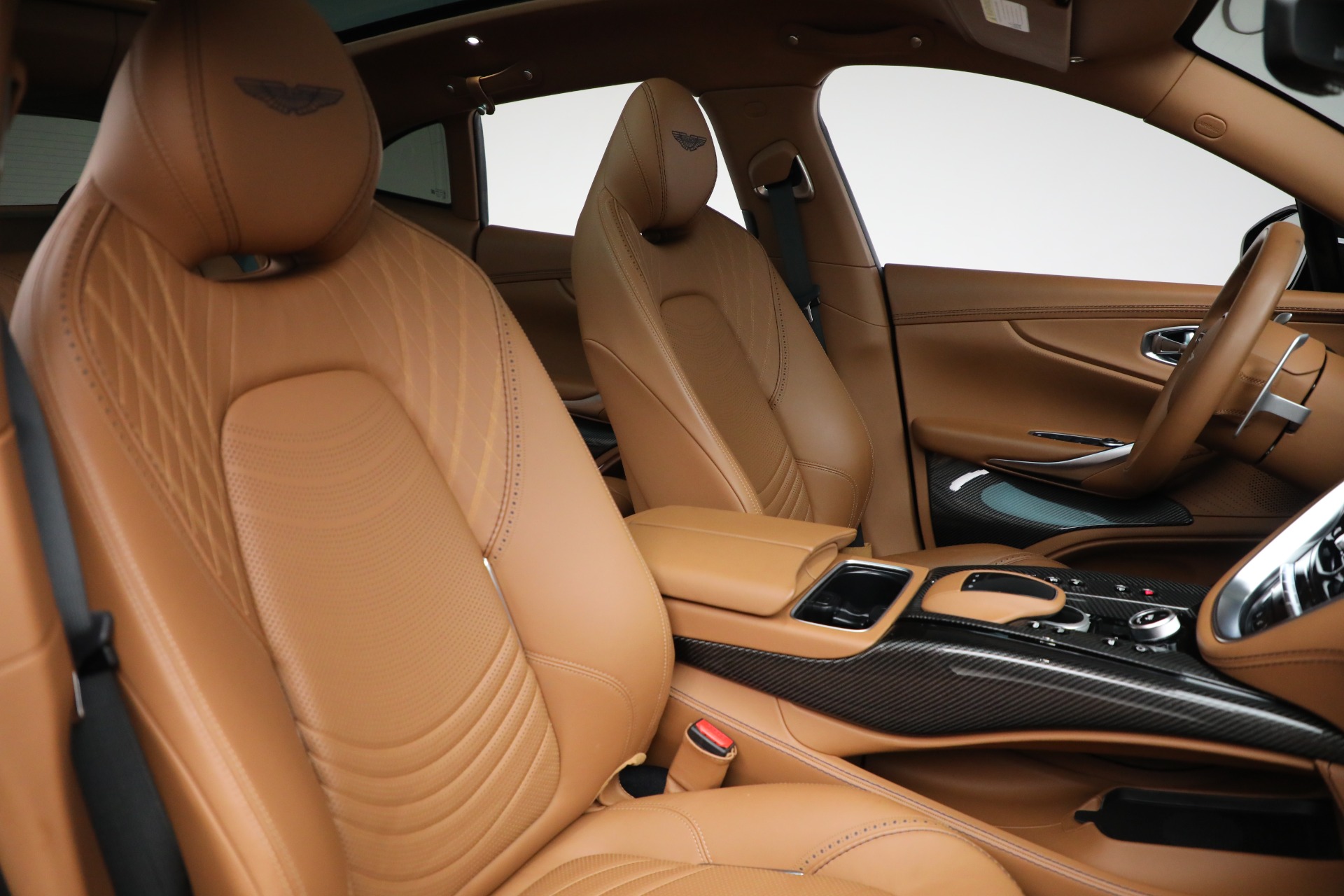 Used-2023-Aston-Martin-DBX-707