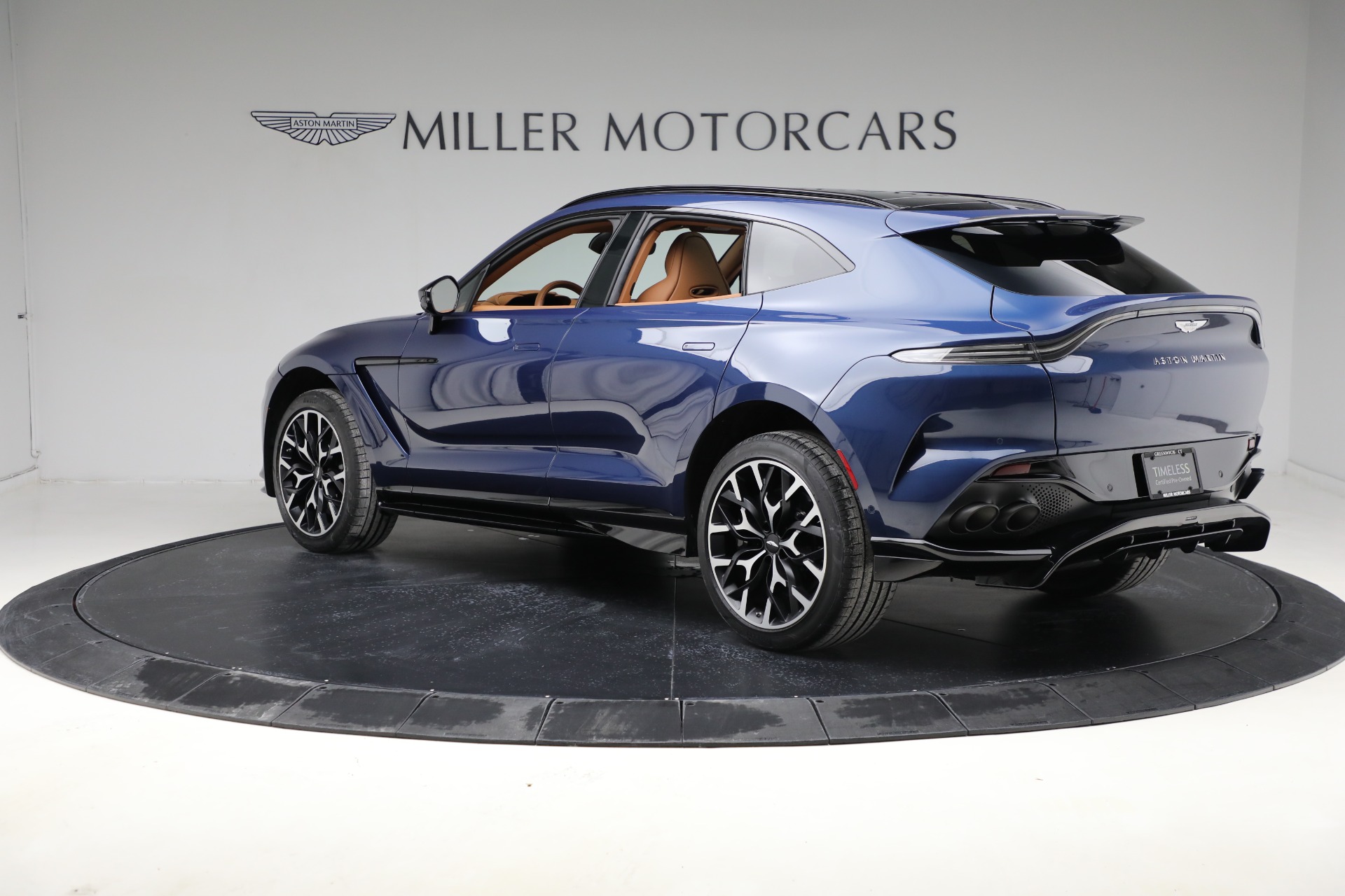 Used-2023-Aston-Martin-DBX-707