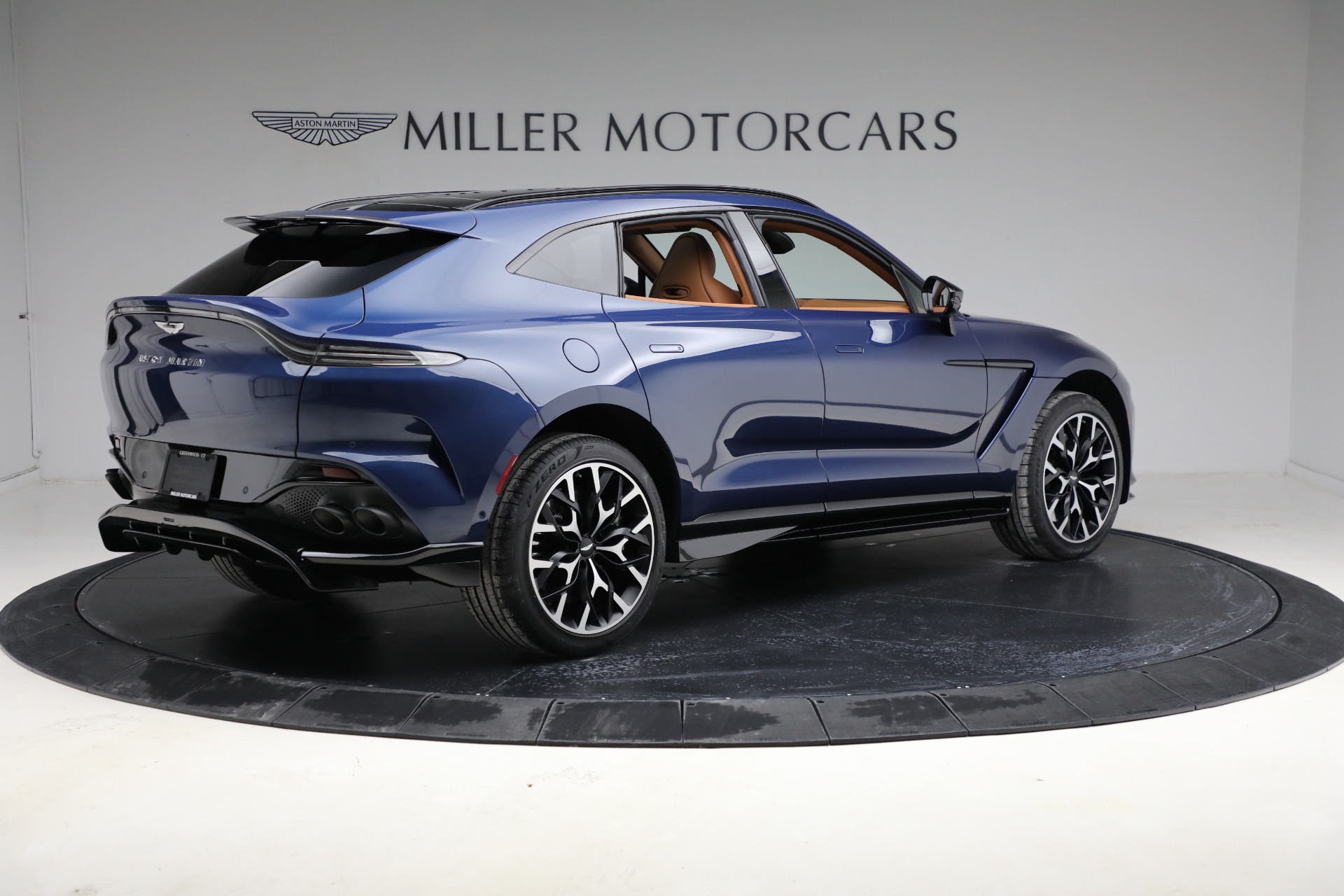 Used-2023-Aston-Martin-DBX-707