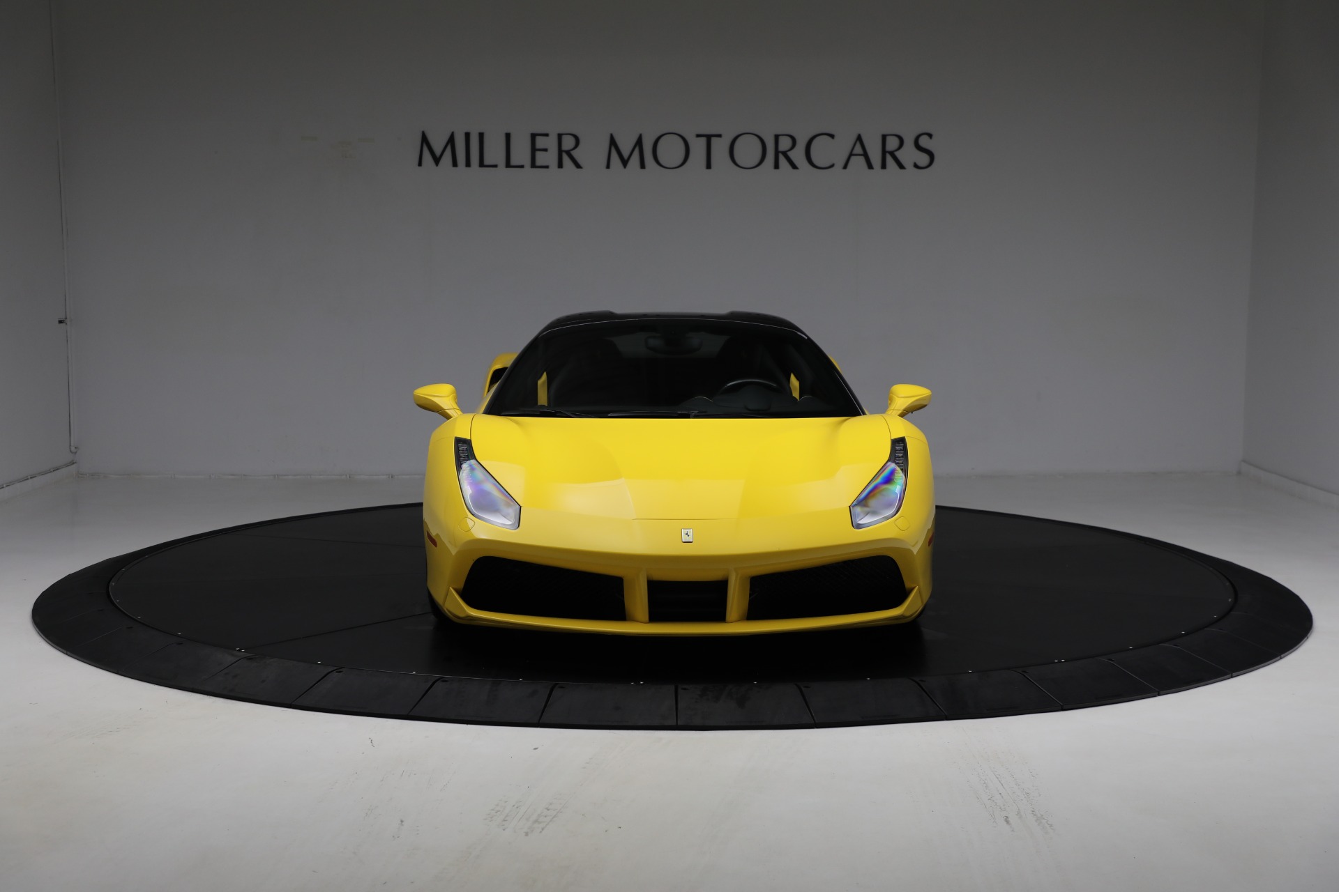 Used-2018-Ferrari-488-Spider