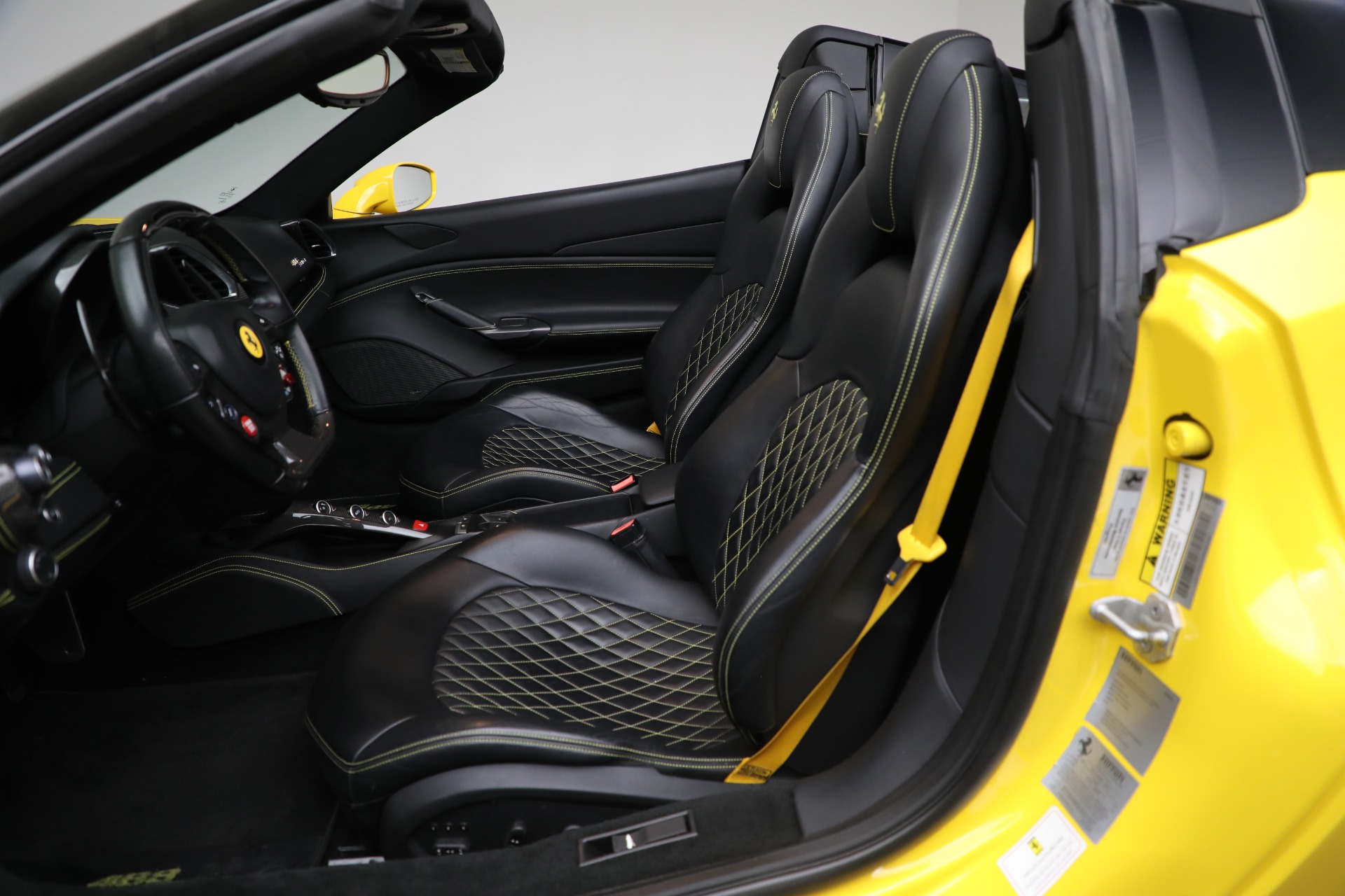 Used-2018-Ferrari-488-Spider