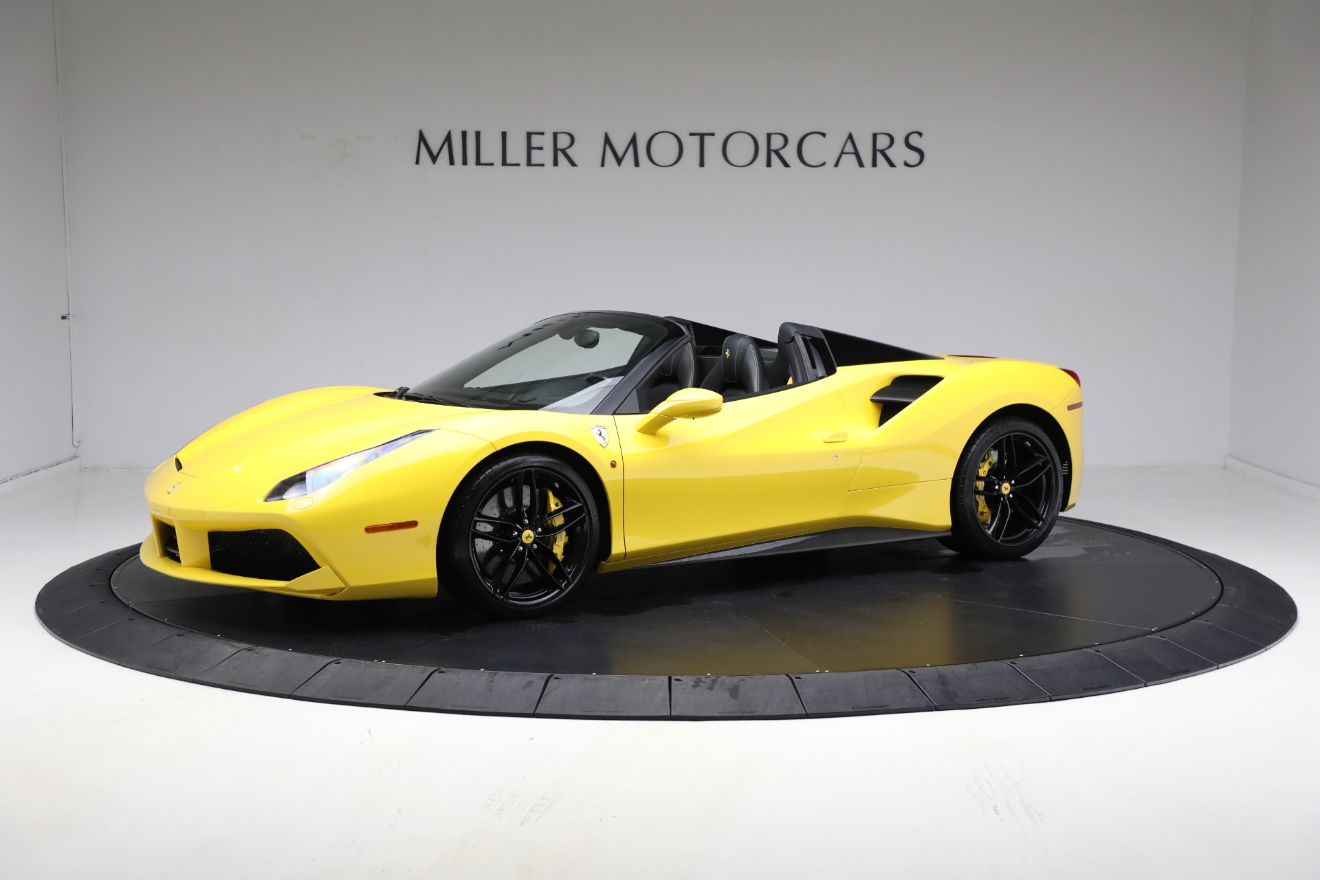 Used-2018-Ferrari-488-Spider