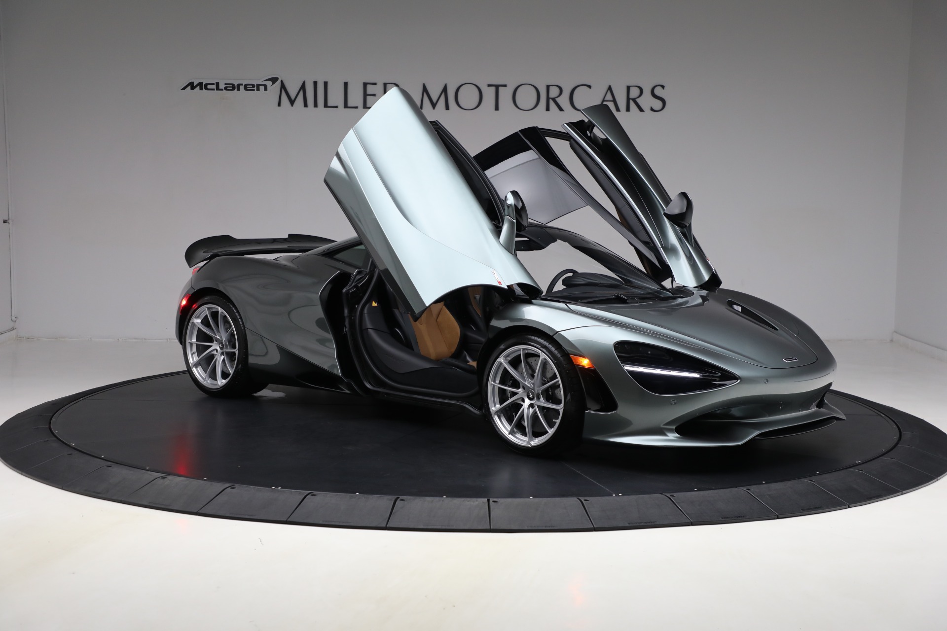 New-2025-McLaren-750S-TechLux