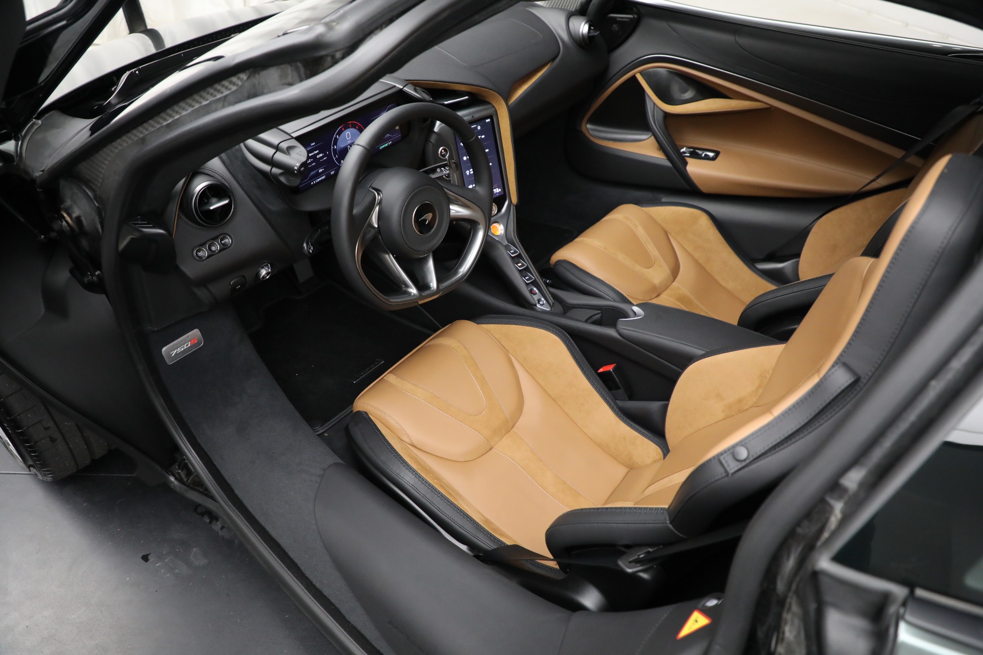 New-2025-McLaren-750S-TechLux