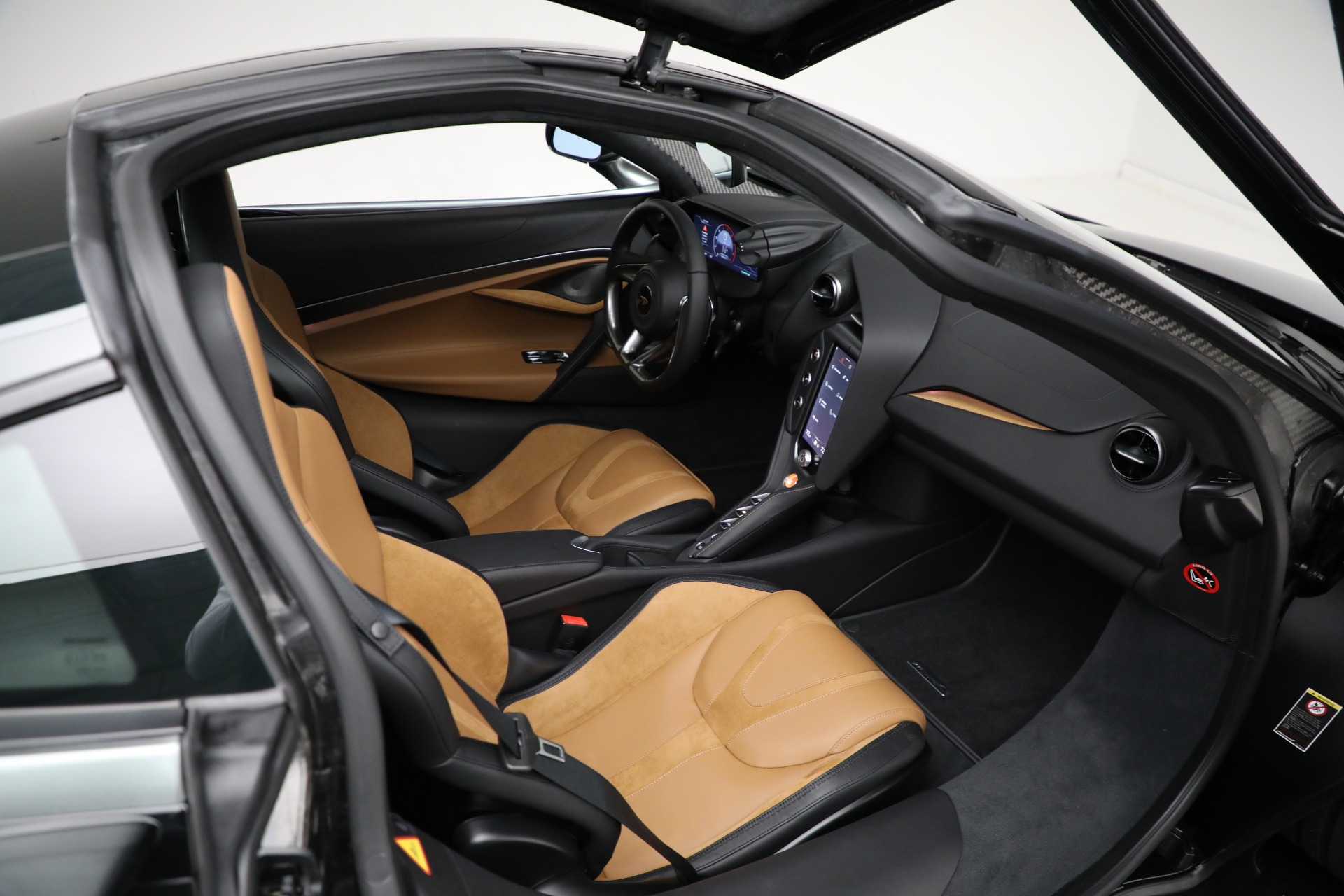 New-2025-McLaren-750S-TechLux