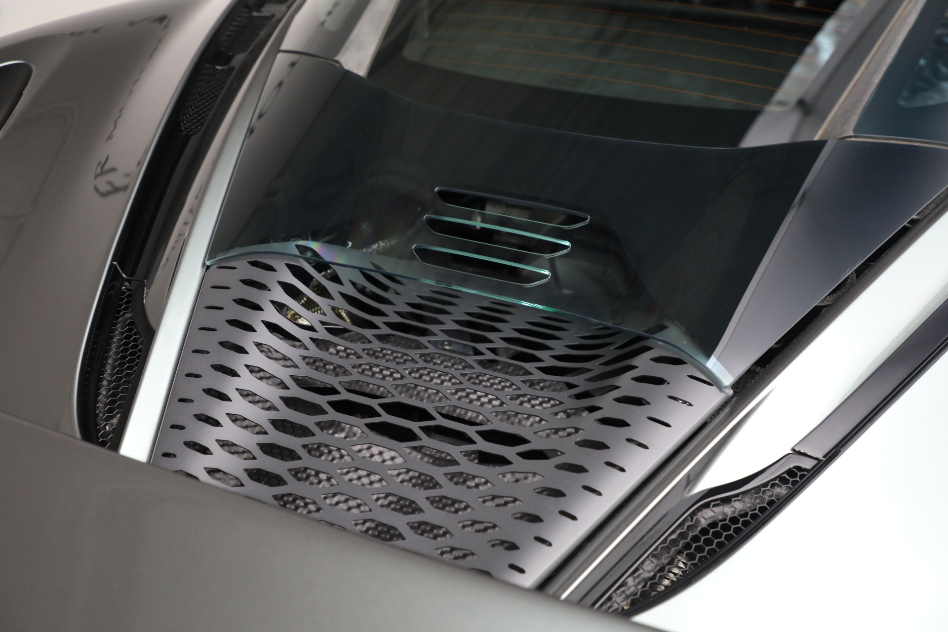 New-2025-McLaren-750S-TechLux