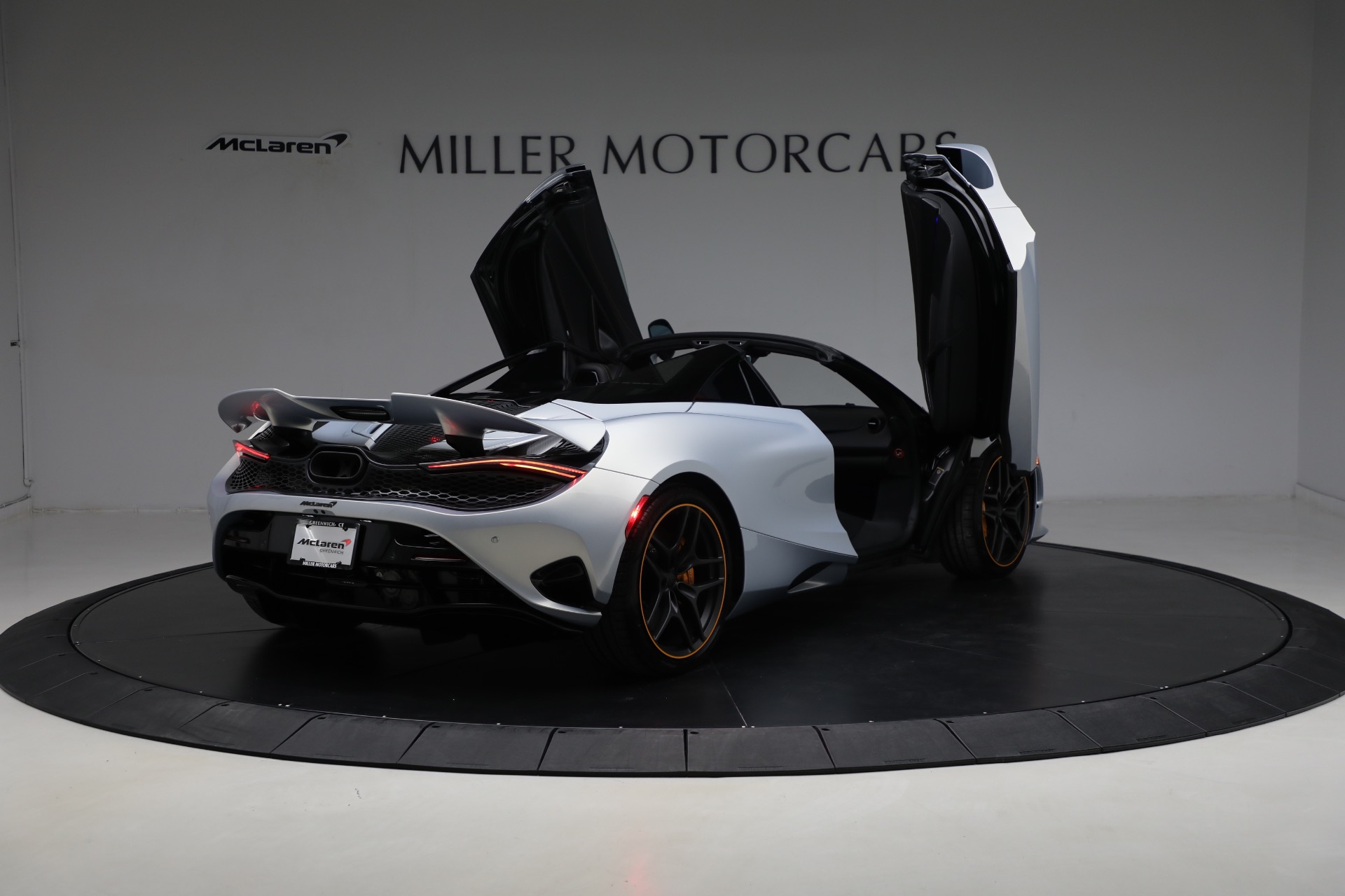 New-2025-McLaren-750S-Spider-TechLux