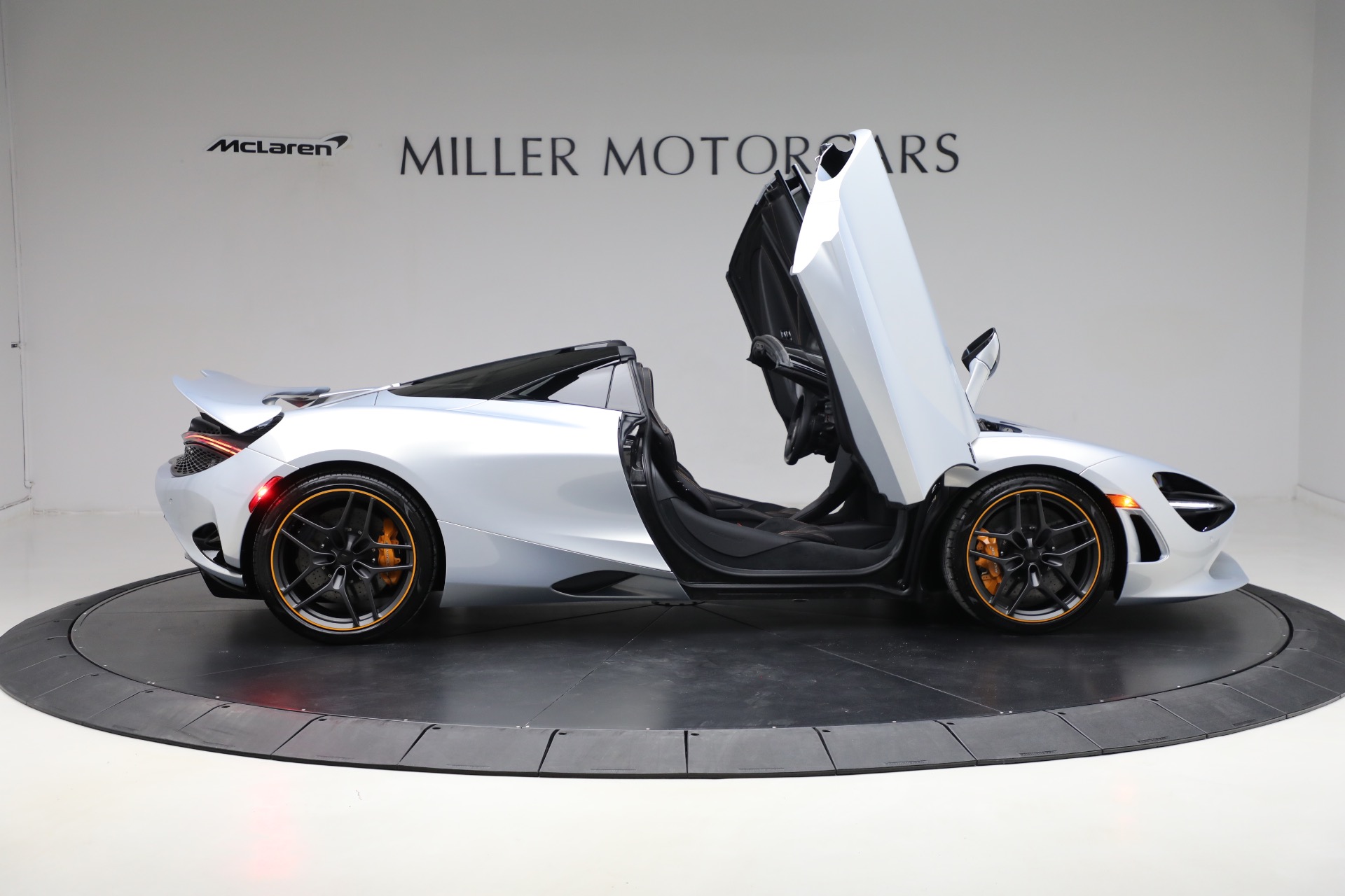 New-2025-McLaren-750S-Spider-TechLux