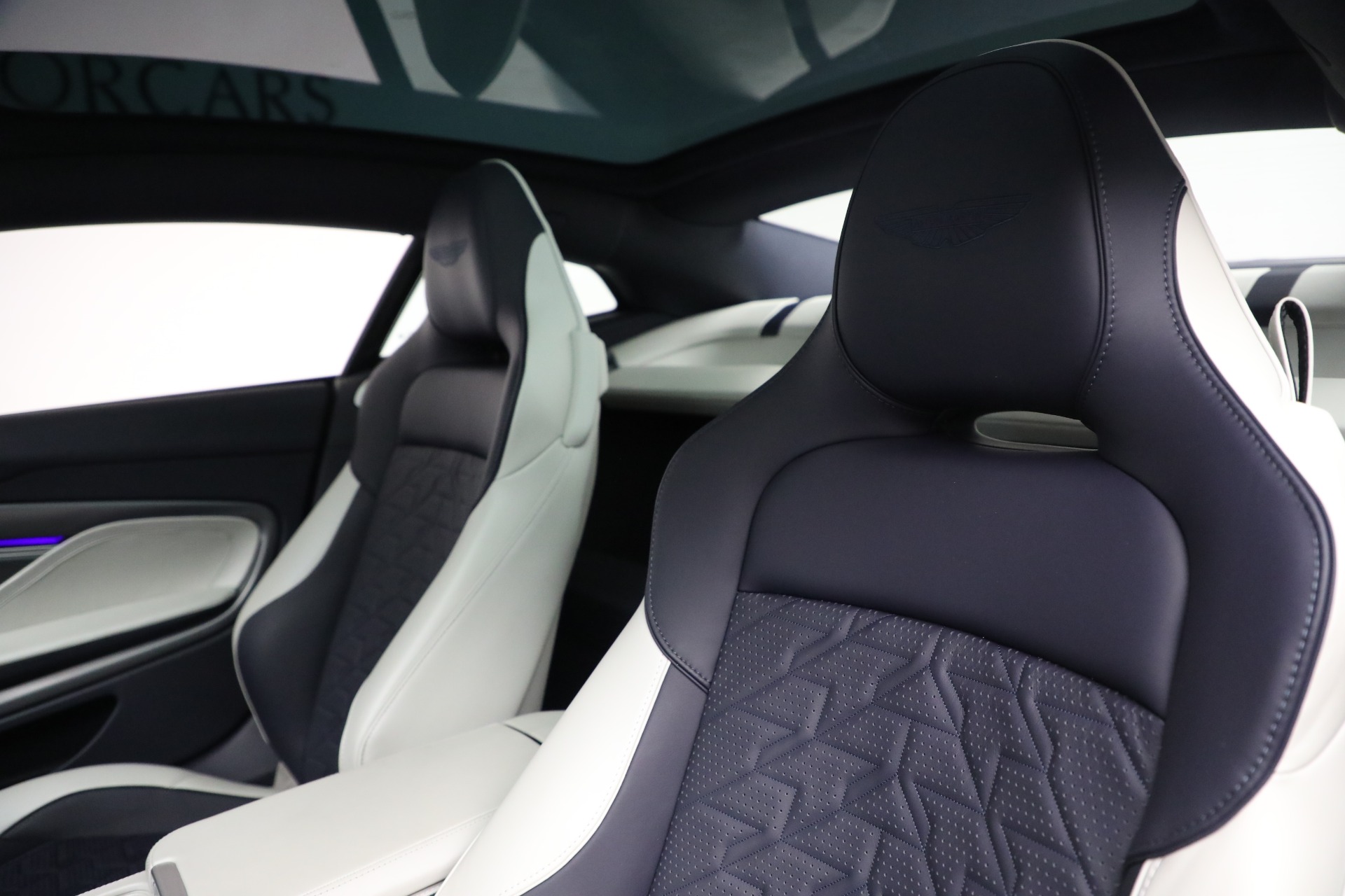 New-2025-Aston-Martin-Vanquish