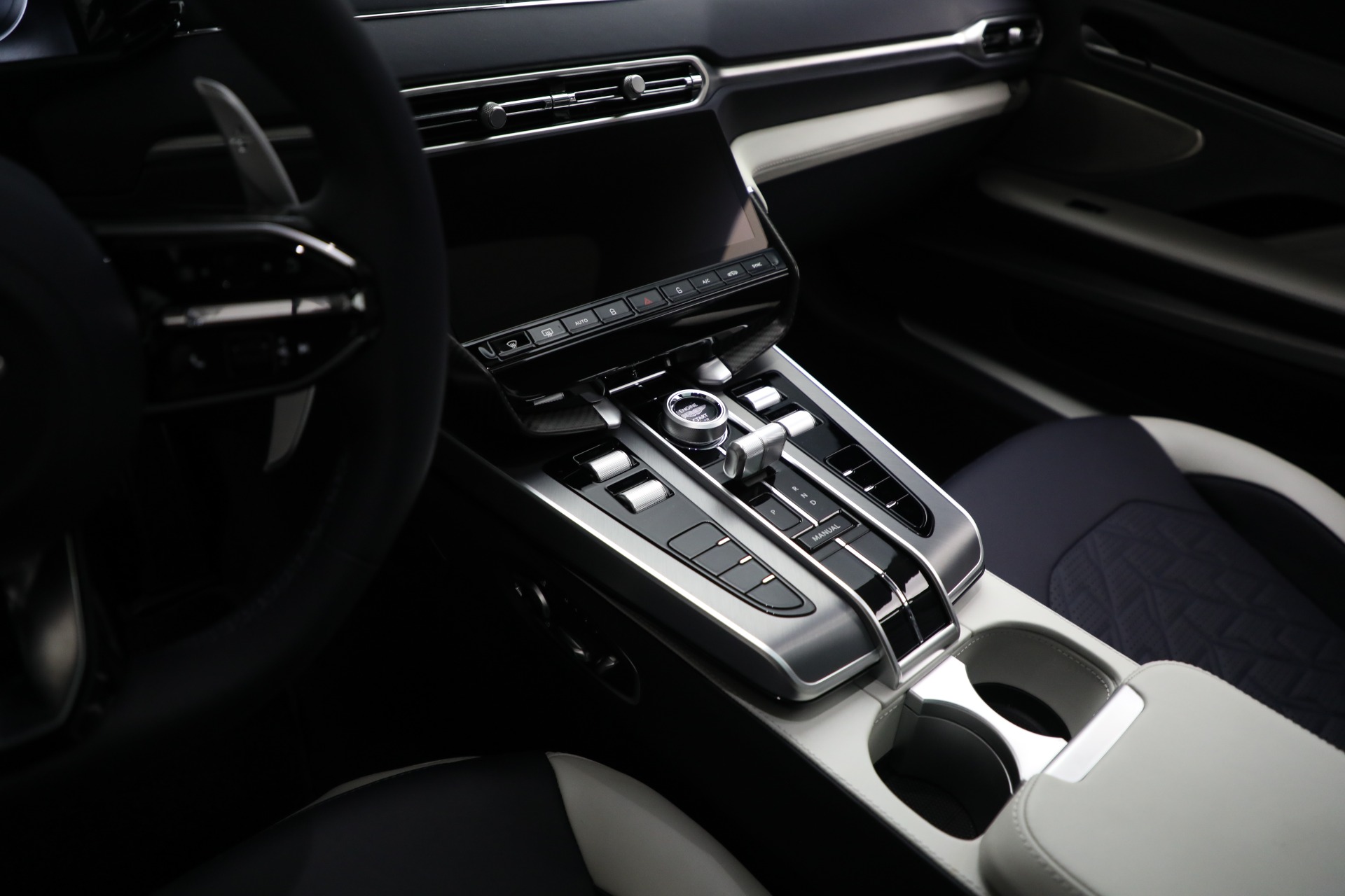 New-2025-Aston-Martin-Vanquish